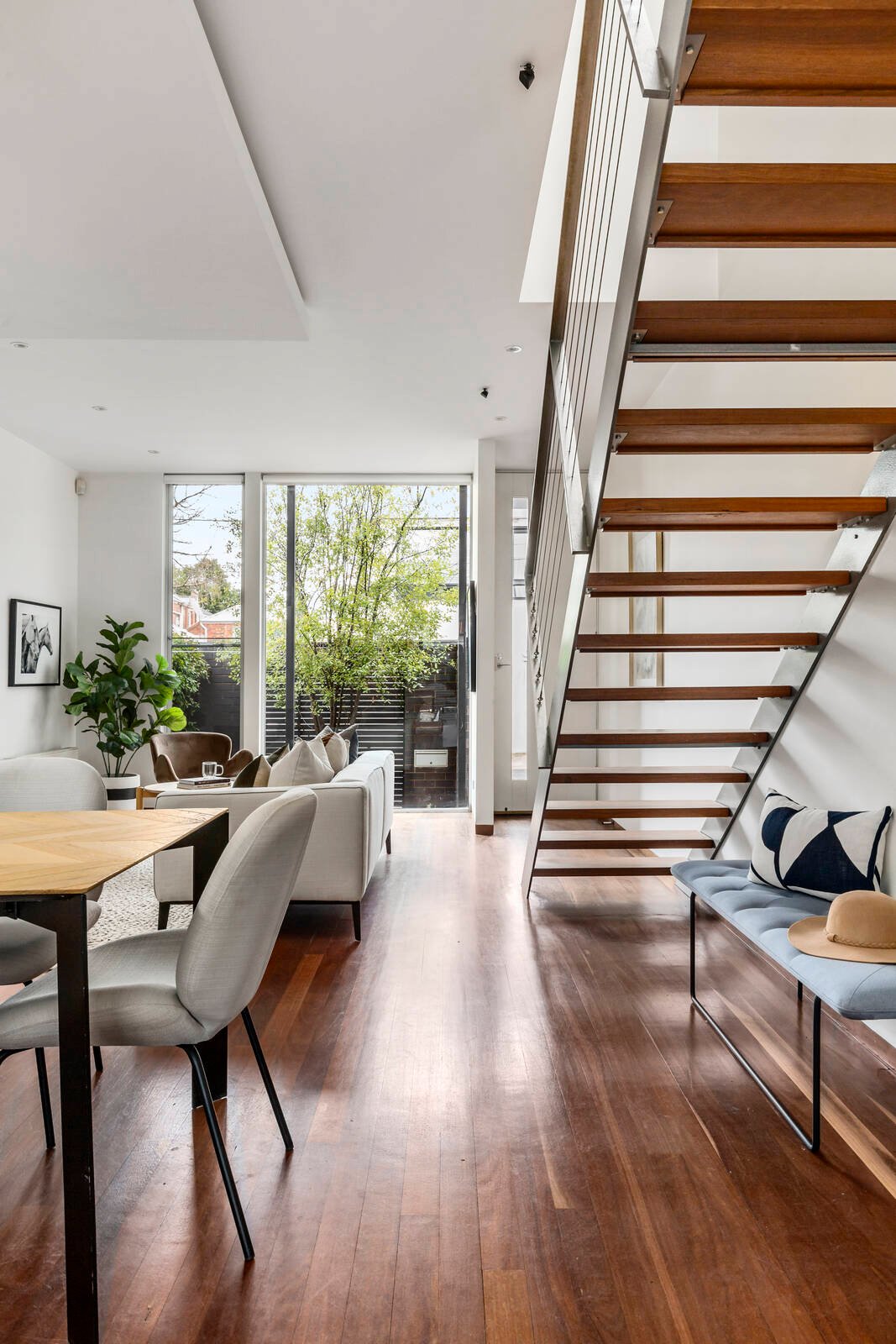 Property Gallery Thumbnail 3