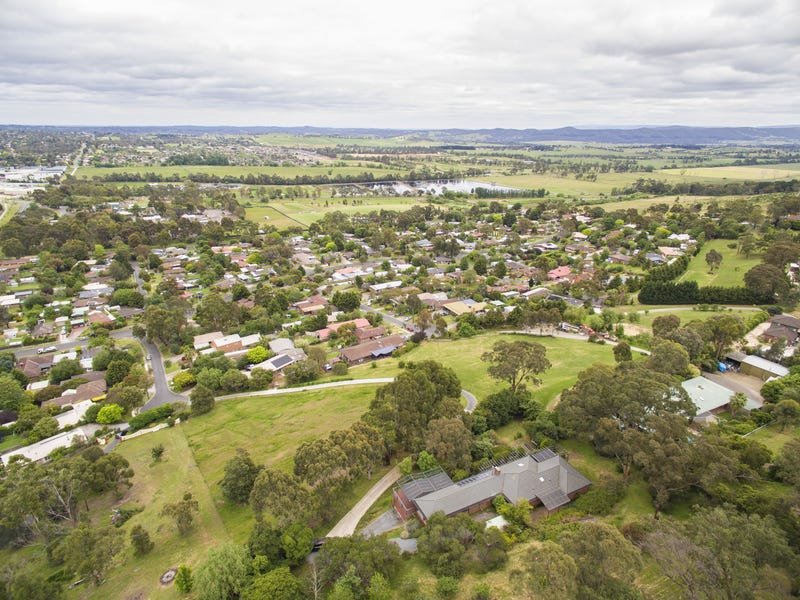 6 Ajax Court, Lilydale image 3