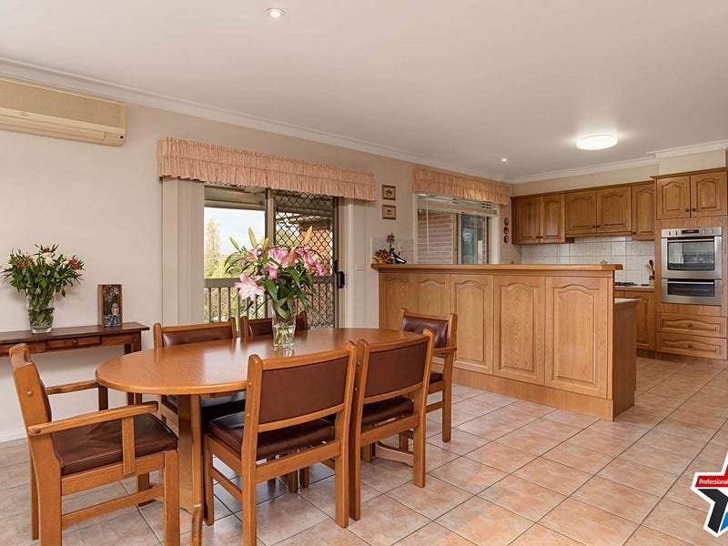 6 Allambi Road, Chirnside Park image 7