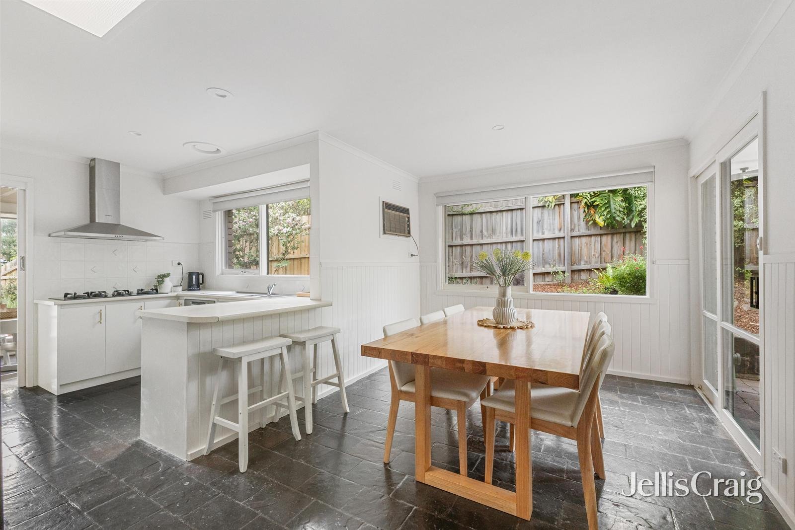 6 Aminya Place, Briar Hill image 4