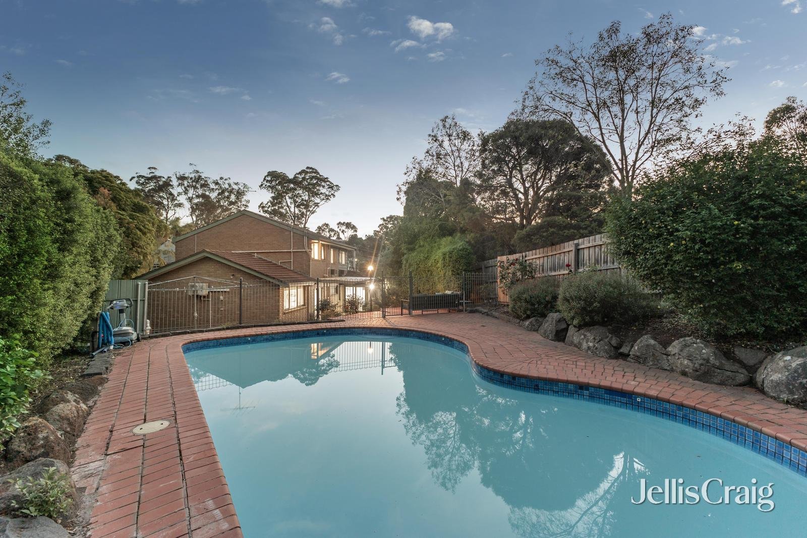 6 Aminya Place, Briar Hill image 12