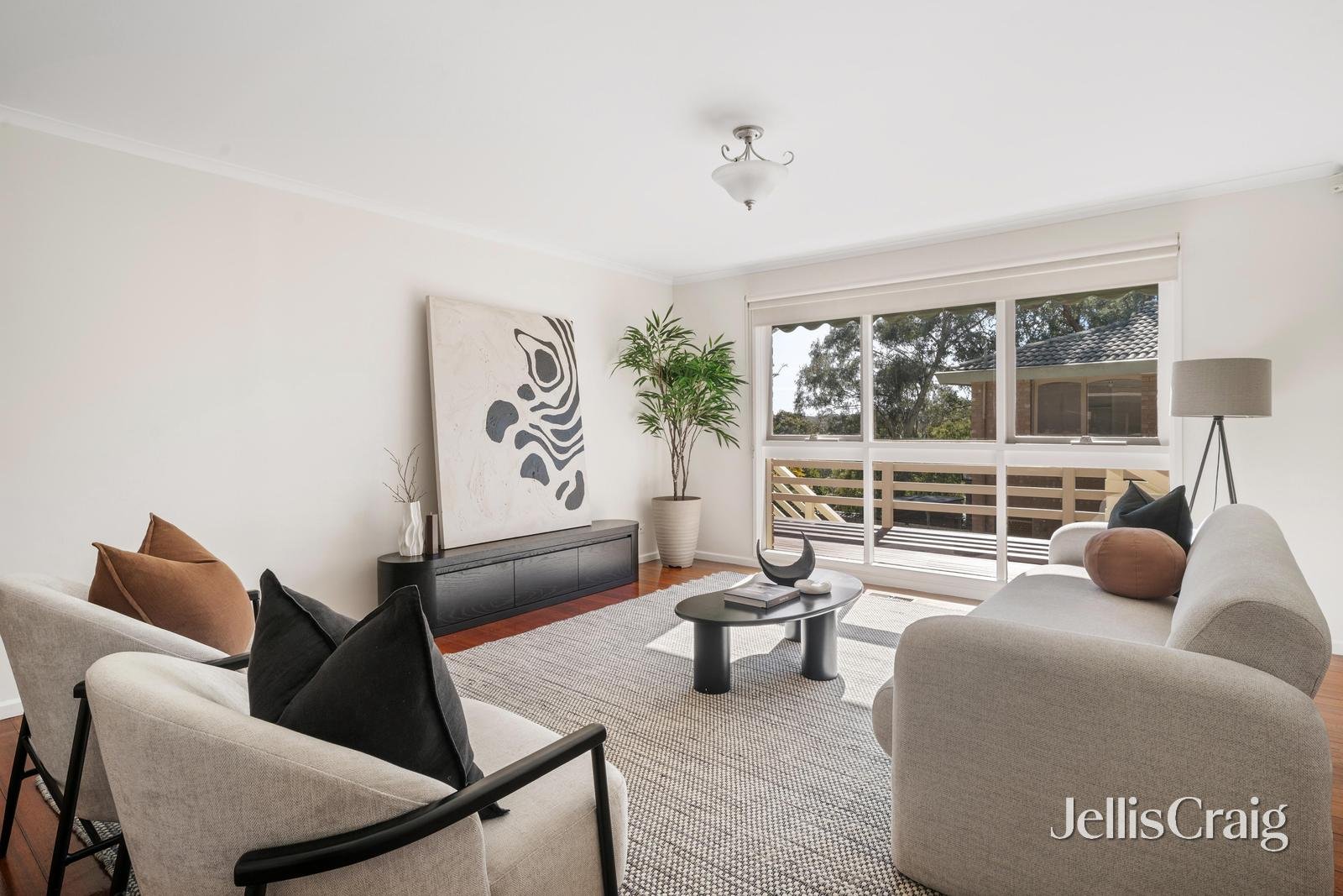 6 Ancona Court, Eltham image 3