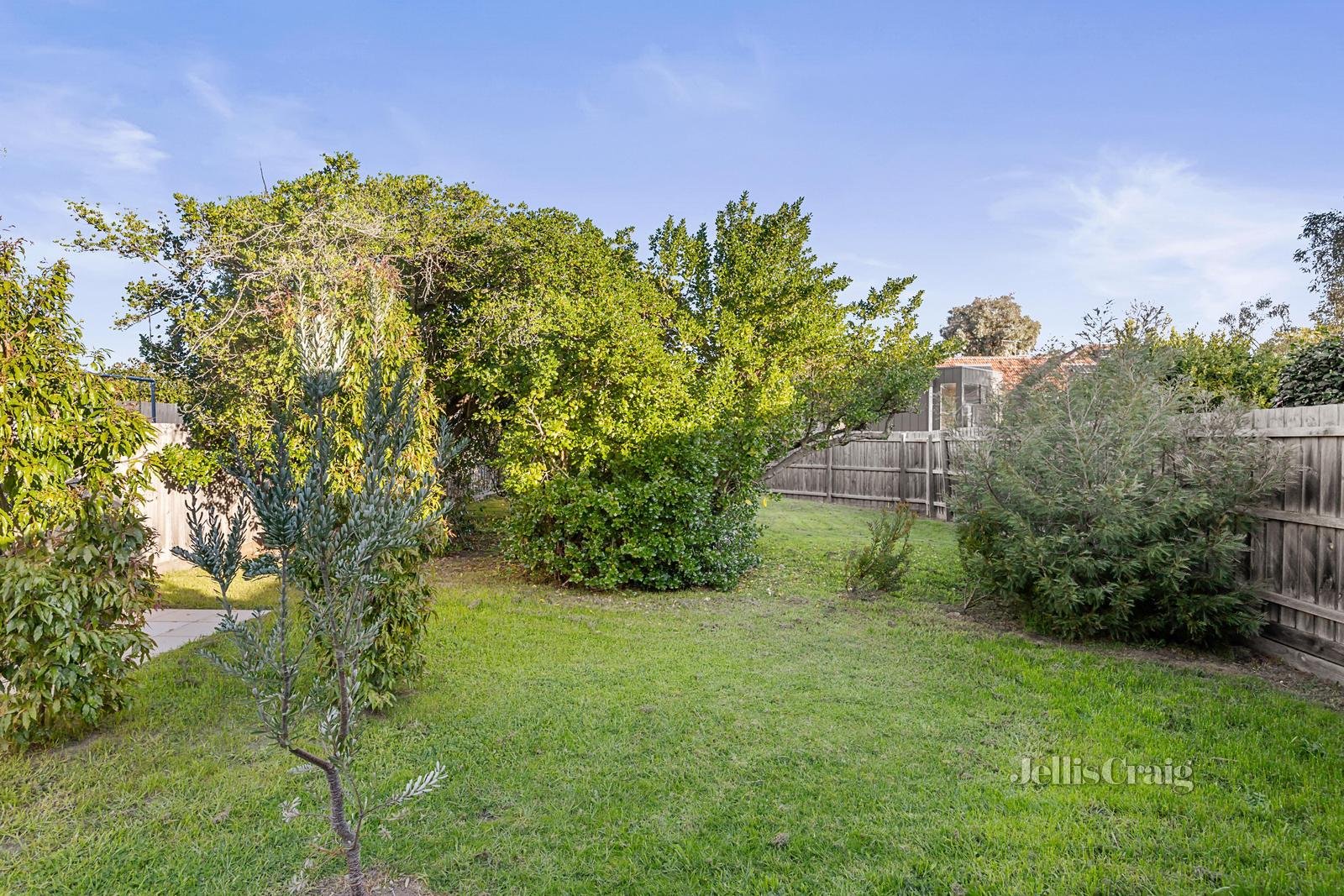 6 Anstee Grove, Bentleigh image 12