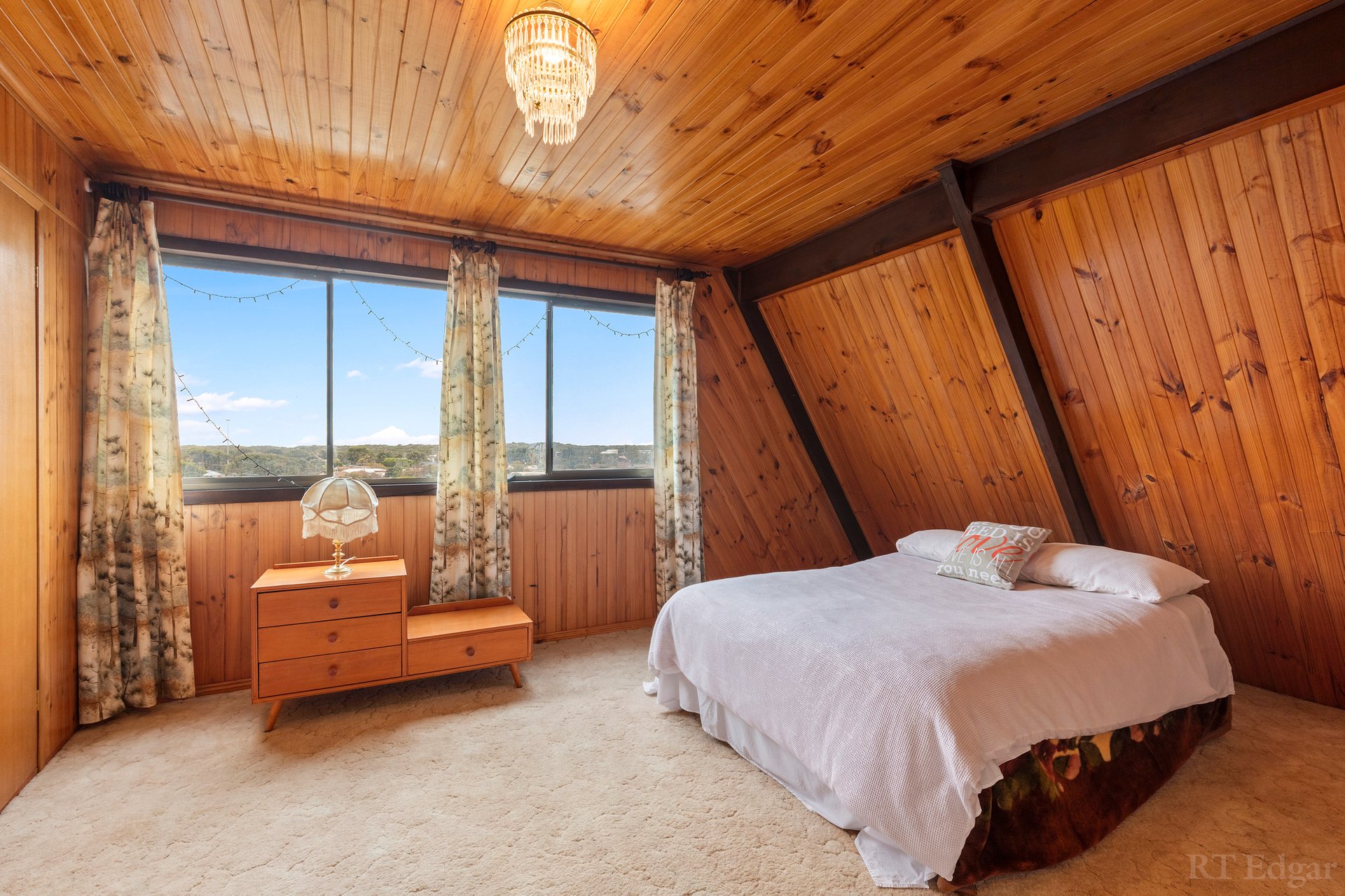 Property Gallery Thumbnail 8