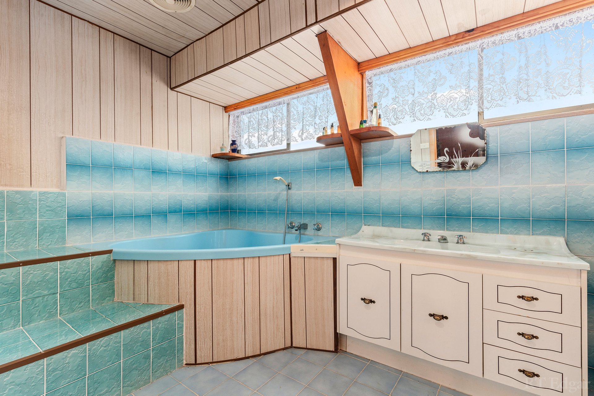 Property Gallery Thumbnail 9