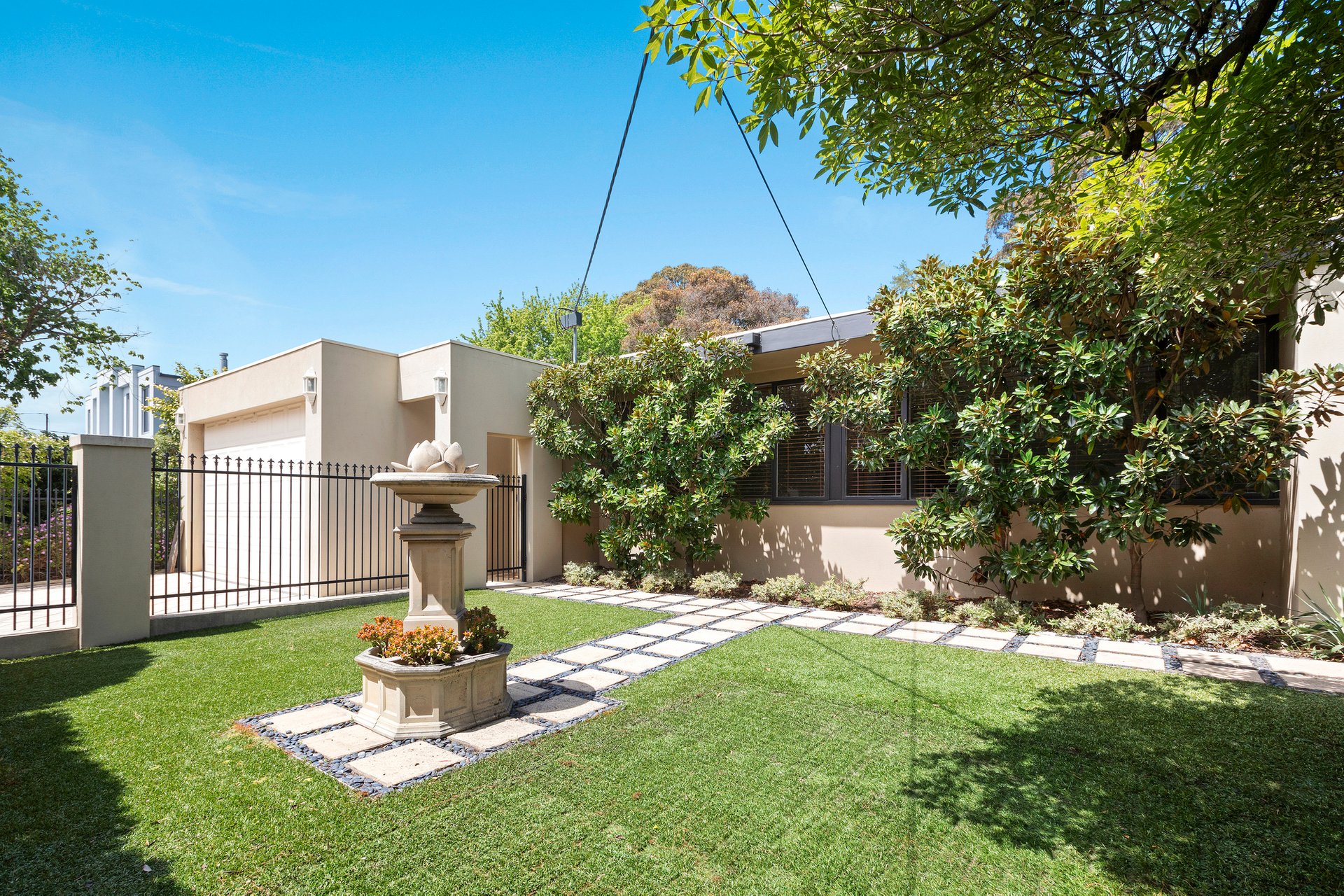 Property Gallery Thumbnail 3