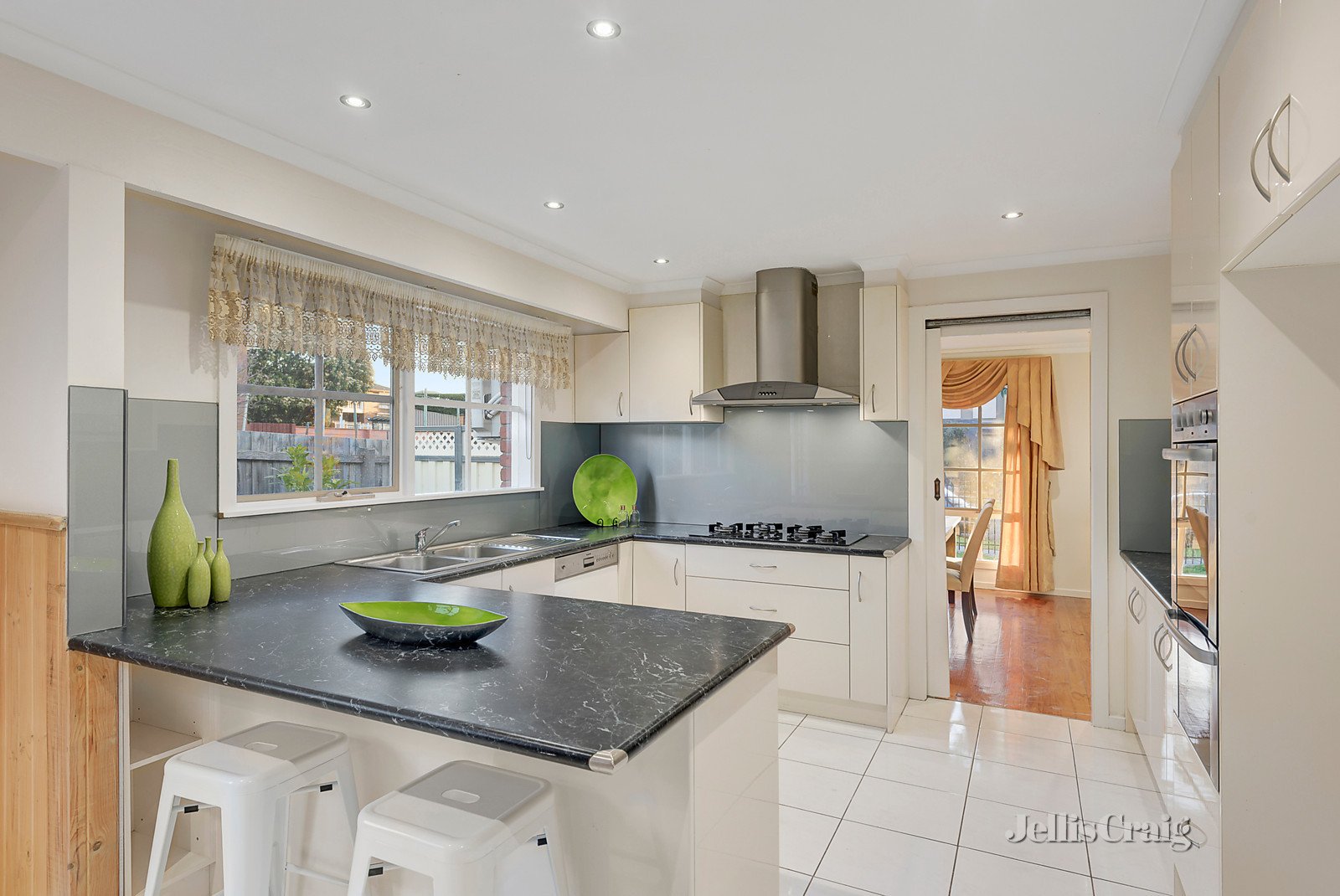 6 Ashcroft Avenue, Templestowe image 3