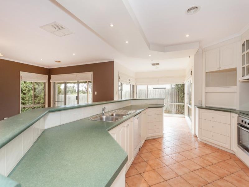 6 Ashley Court, Alfredton image 3