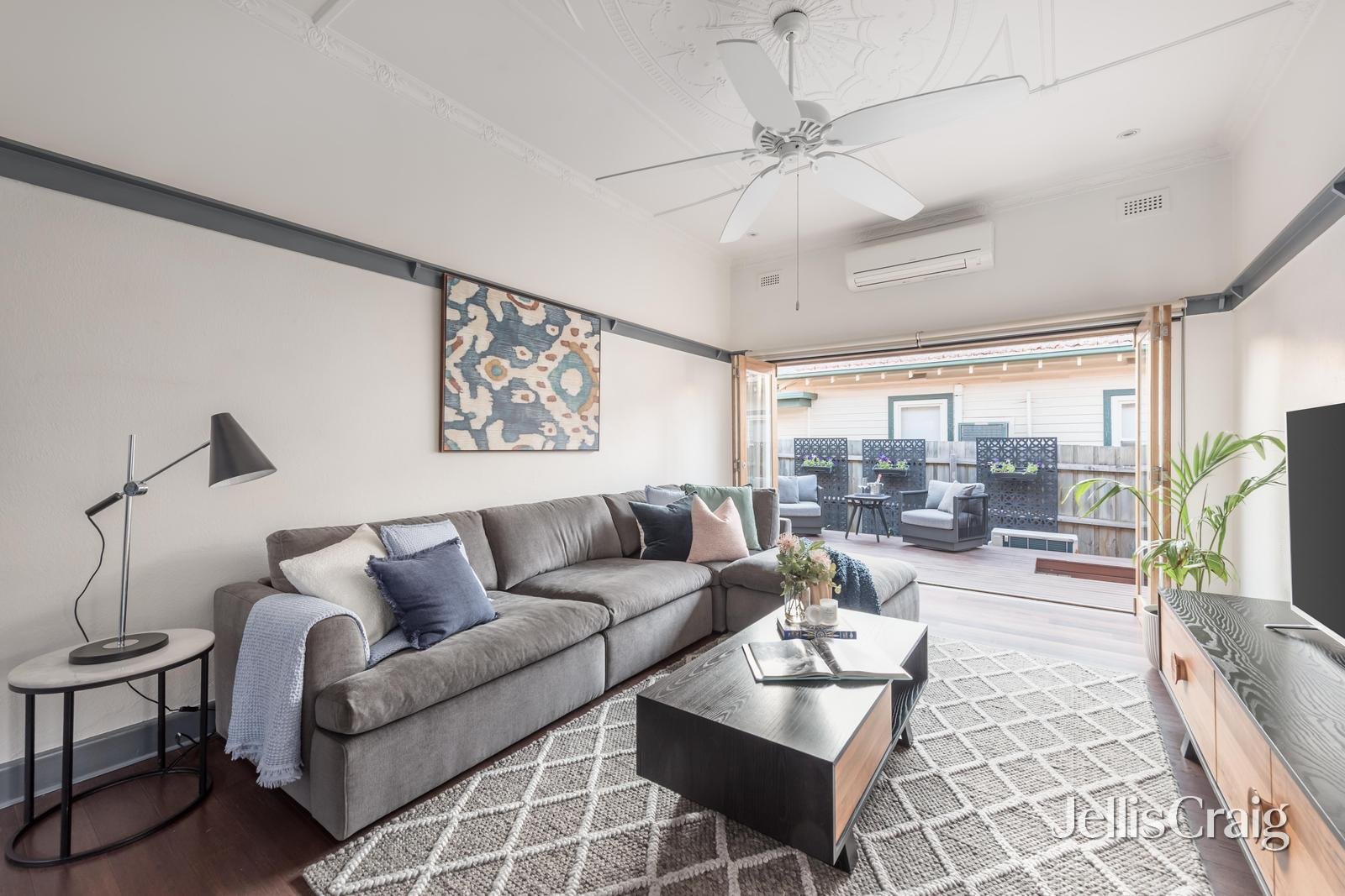 6 Austin Street, Bentleigh image 3