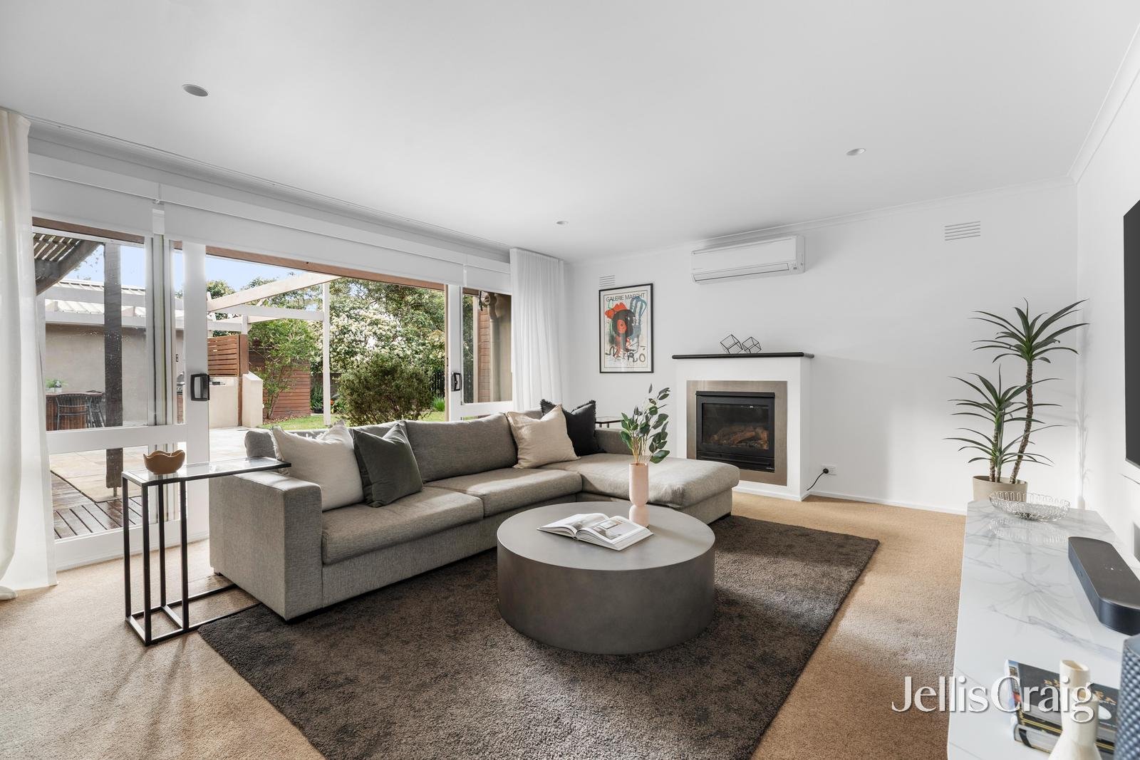 6 Avarn Court, Eltham image 4