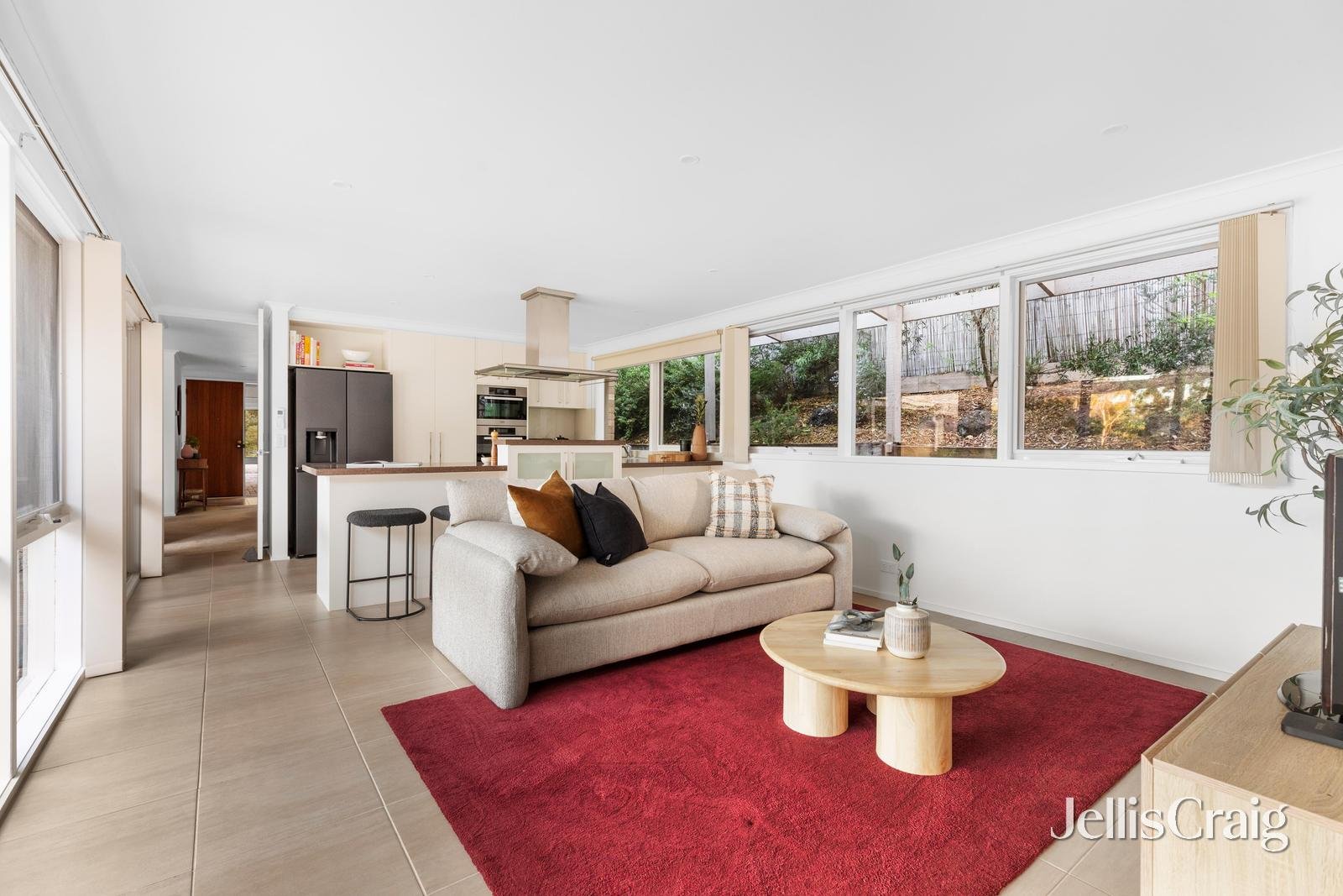 6 Avarn Court, Eltham image 7