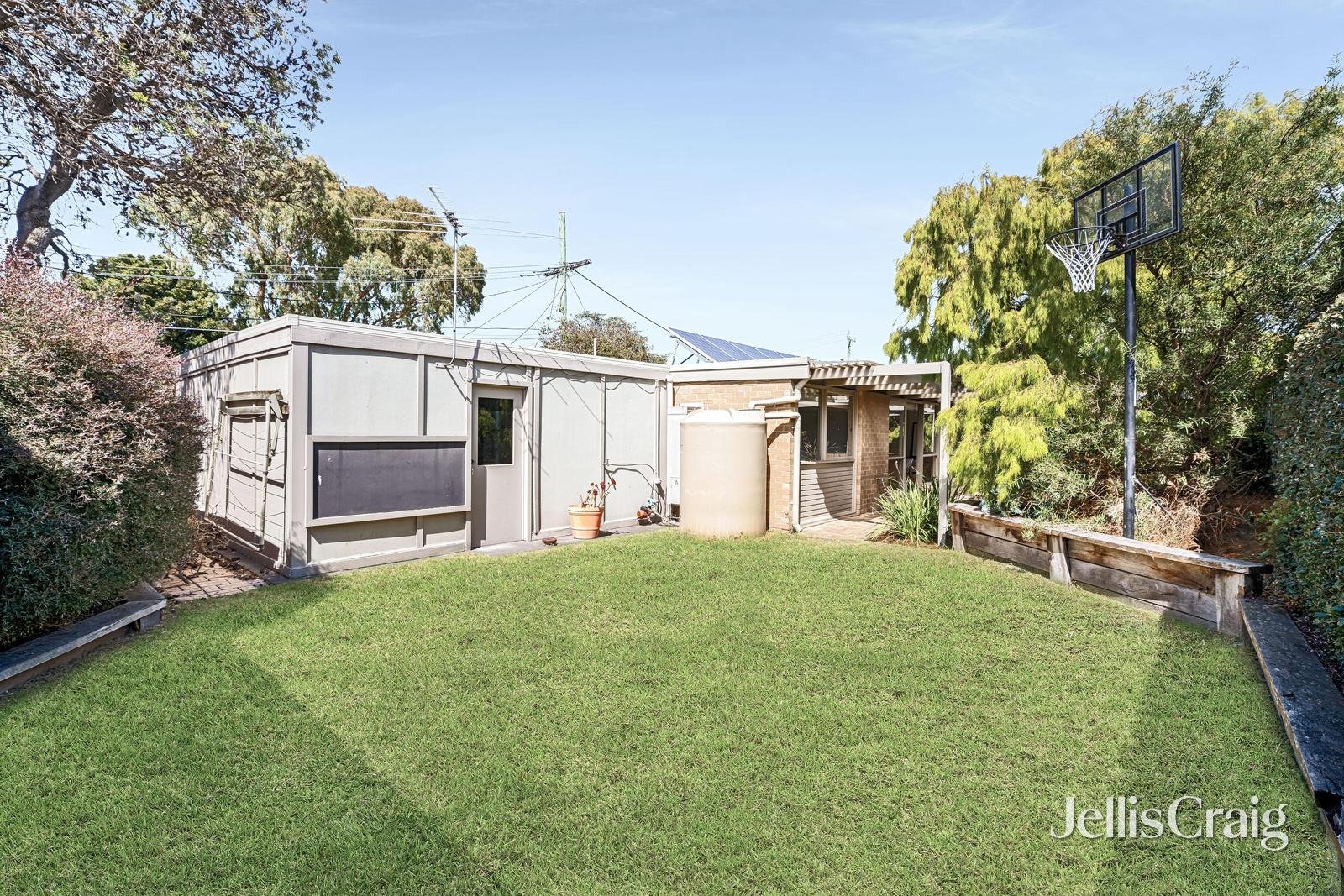 6 Avenza Street, Mentone image 11
