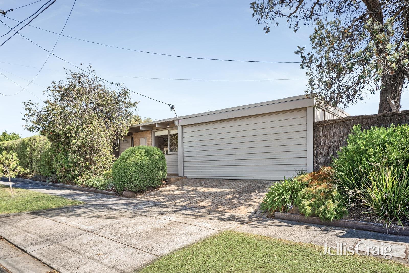 6 Avenza Street, Mentone image 14
