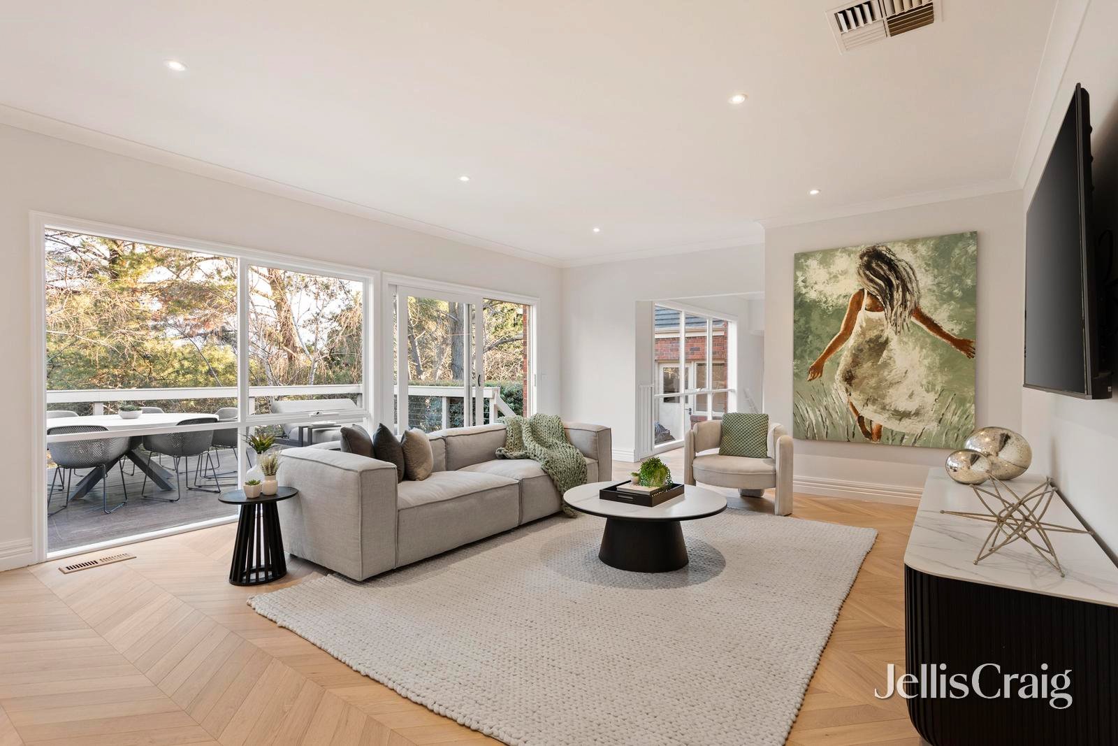 6 Aylesbury Way, Warrandyte image 5