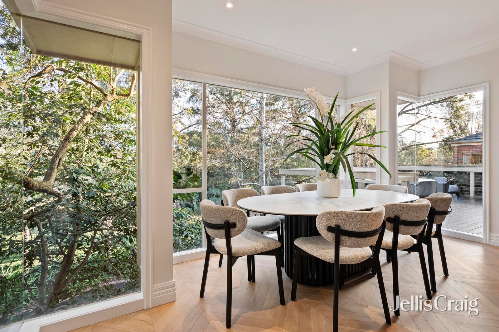 6 Aylesbury Way, Warrandyte image 6