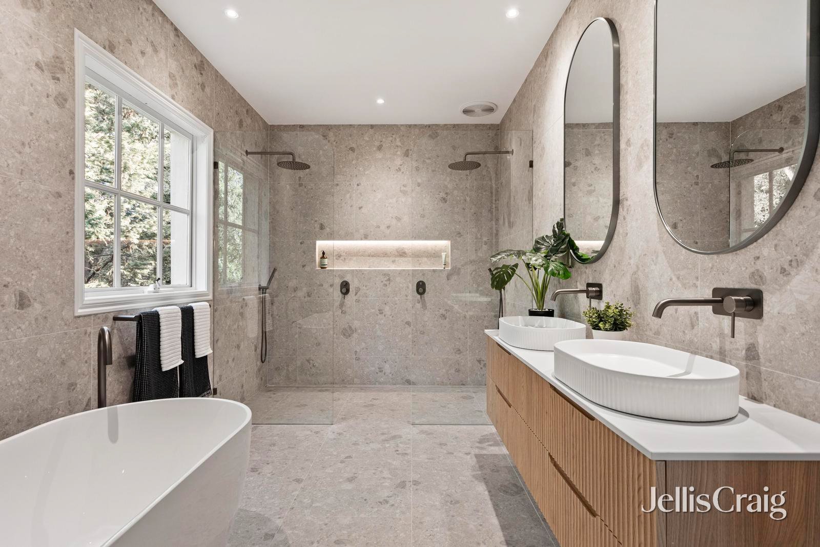 6 Aylesbury Way, Warrandyte image 15