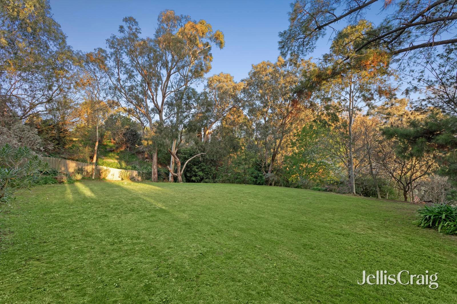 6 Aylesbury Way, Warrandyte image 24