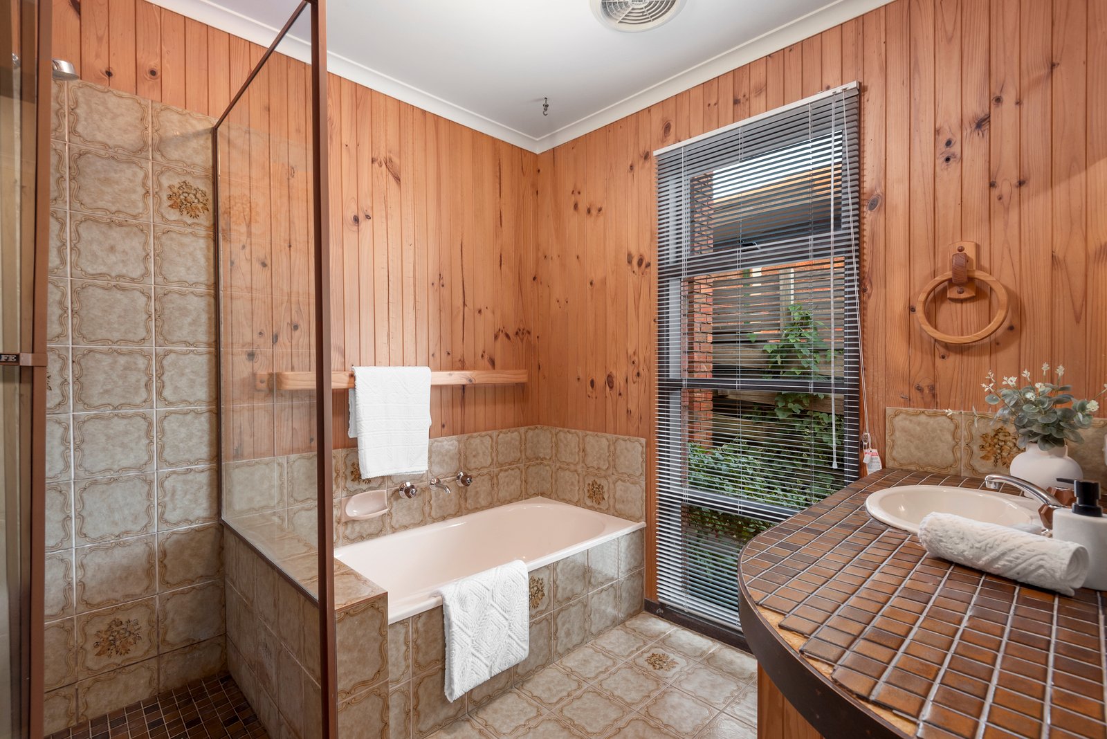 Property Gallery Thumbnail 14