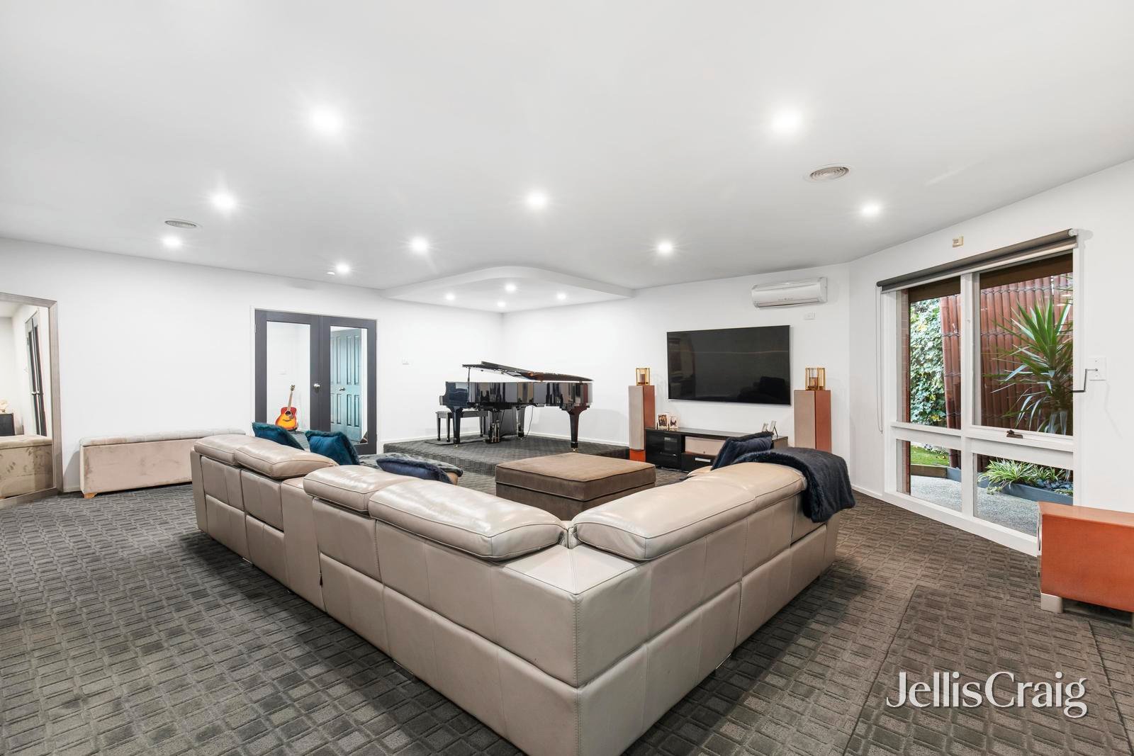 6 Badger Place, Mulgrave image 2