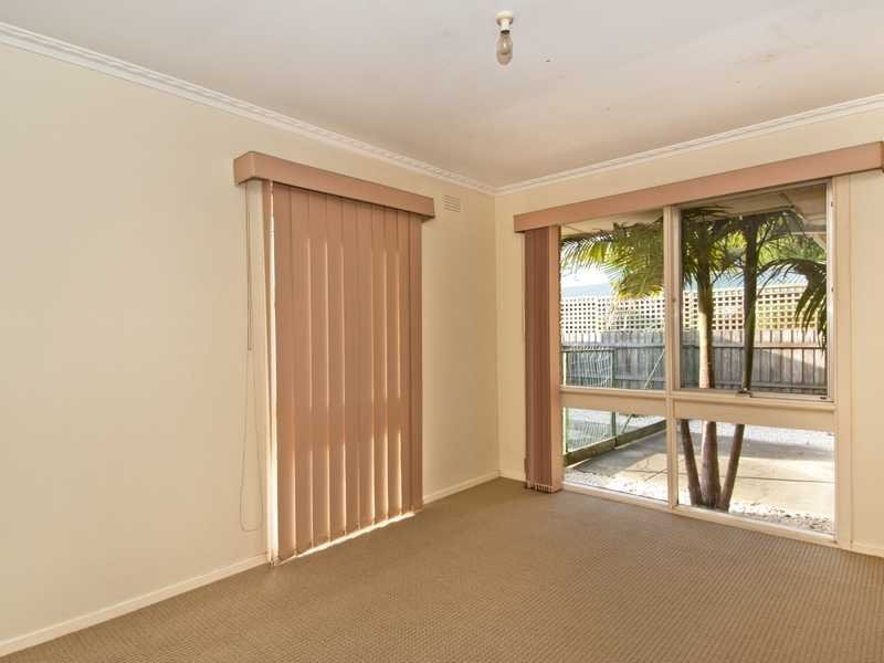 6 Bain Court, Newcomb image 4