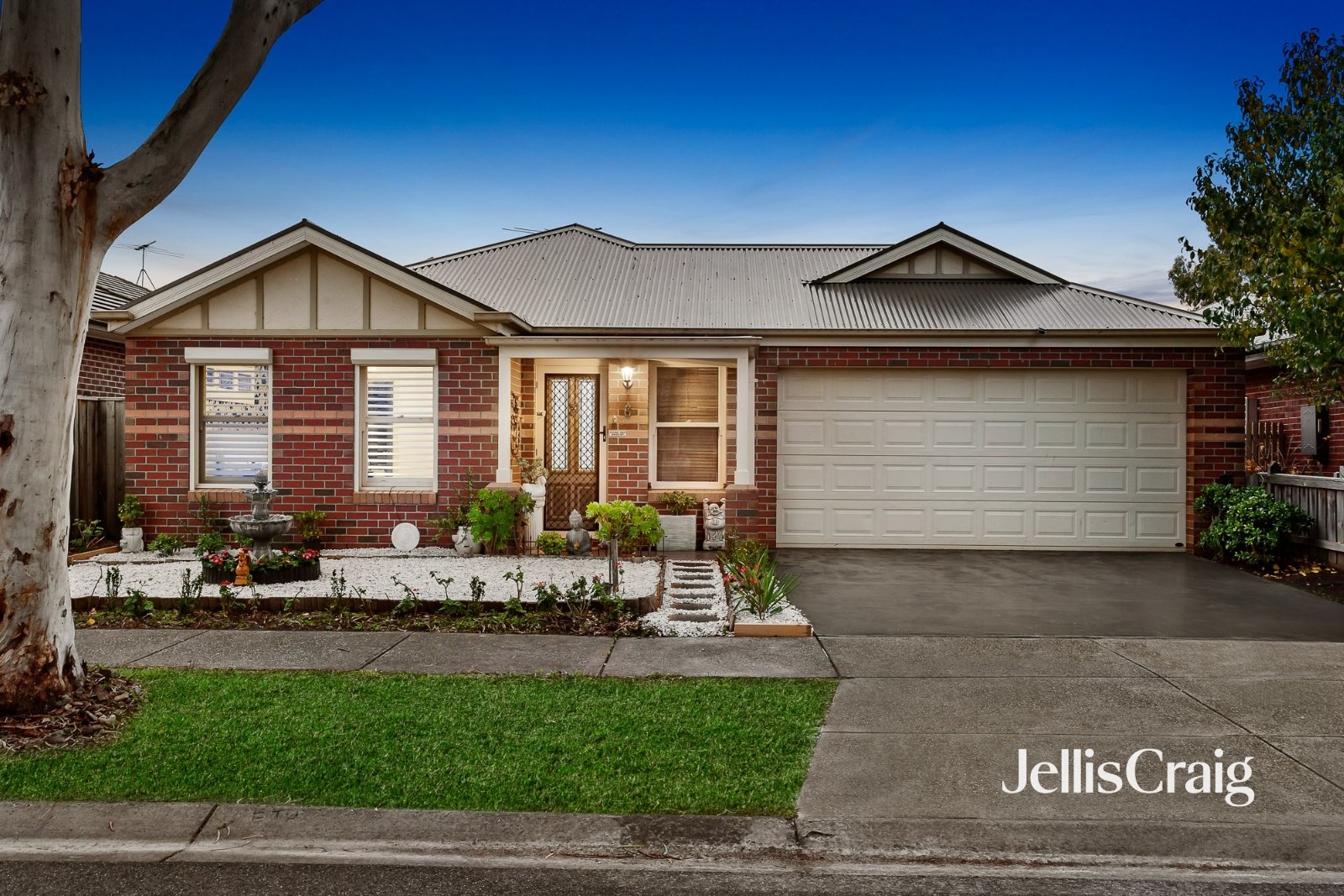 6 Batavia Way, Doreen image 1