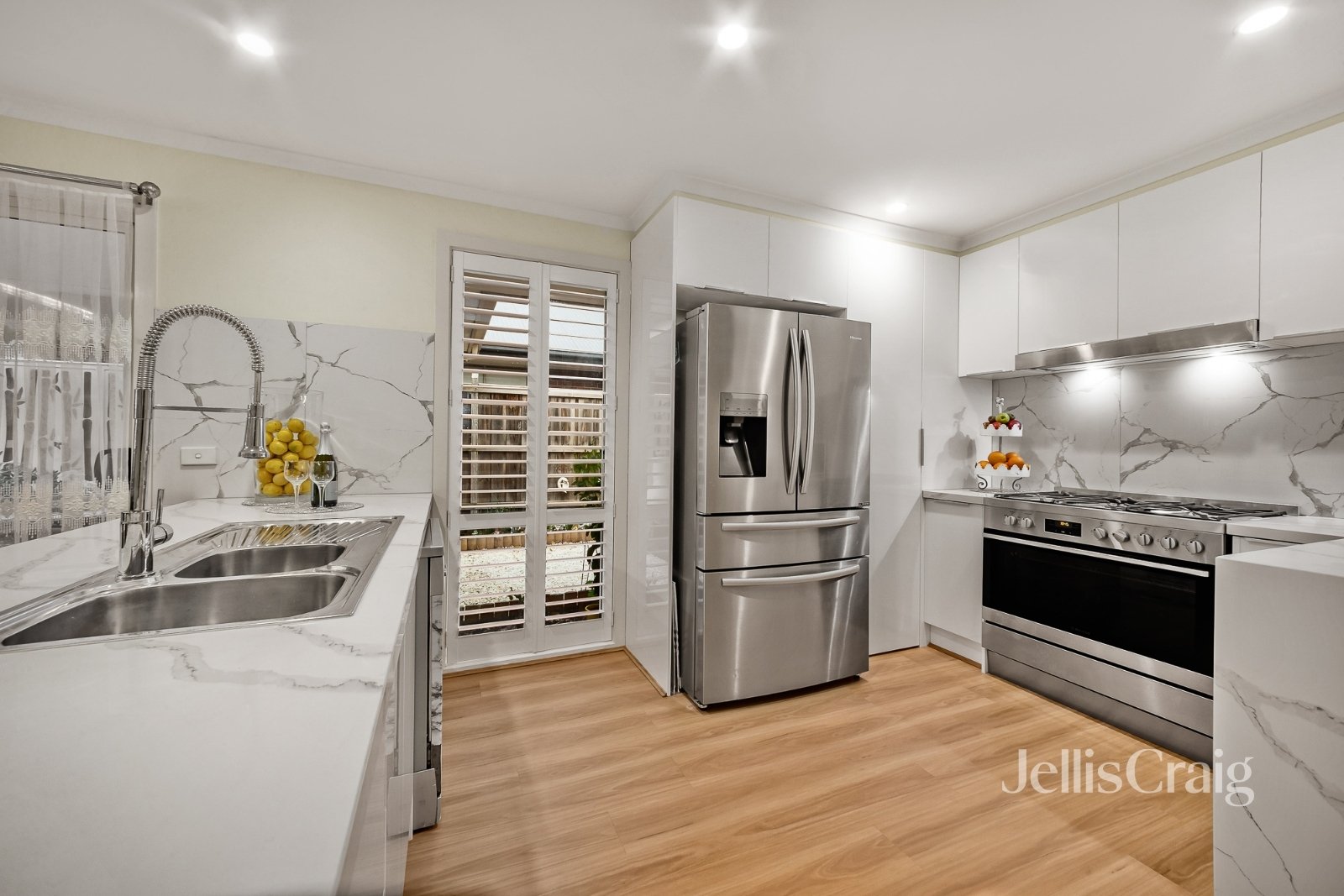 6 Batavia Way, Doreen image 2
