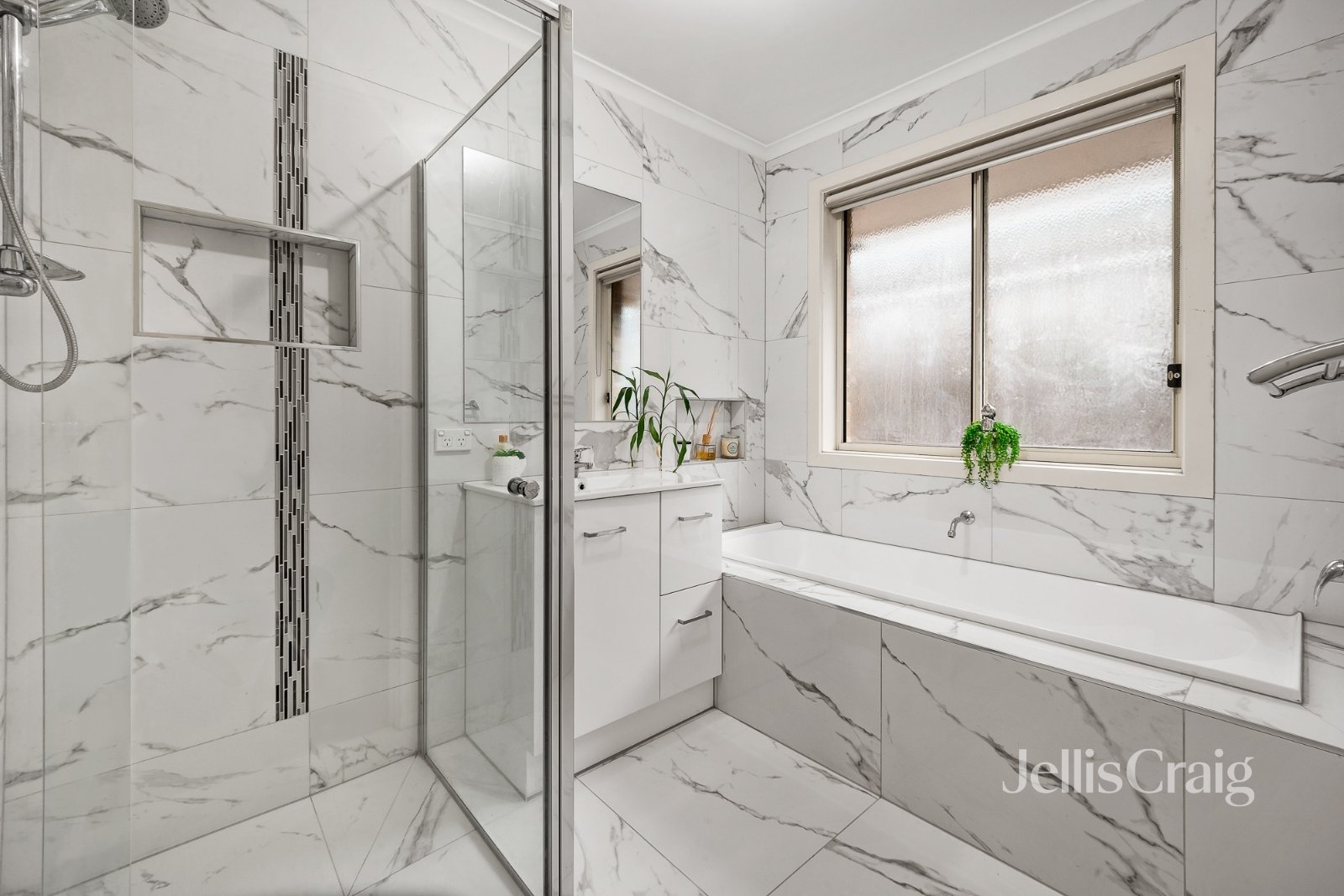6 Batavia Way, Doreen image 8