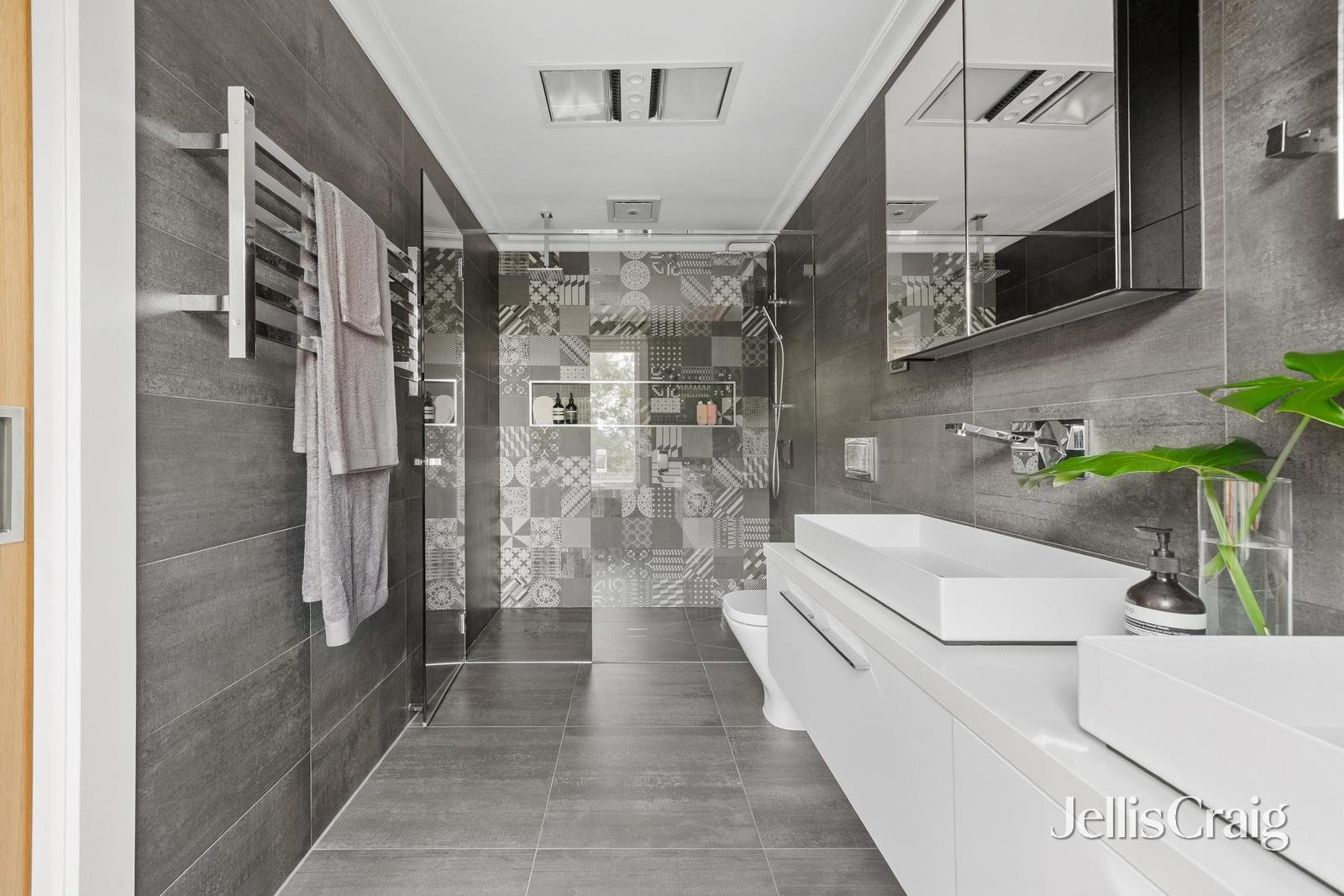 6 Bates Drive, Williamstown image 17