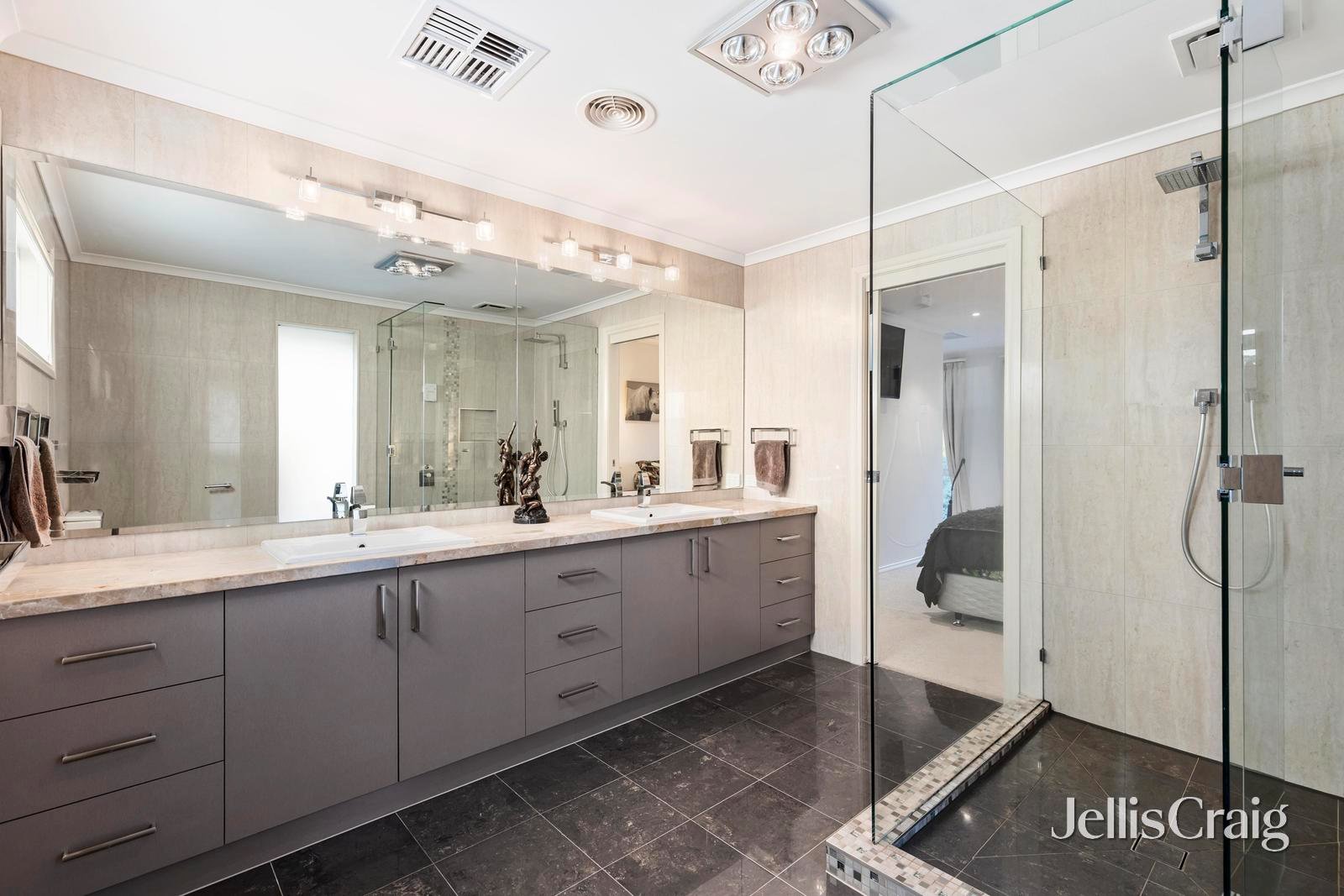 6 Bayles Court, Donvale image 9