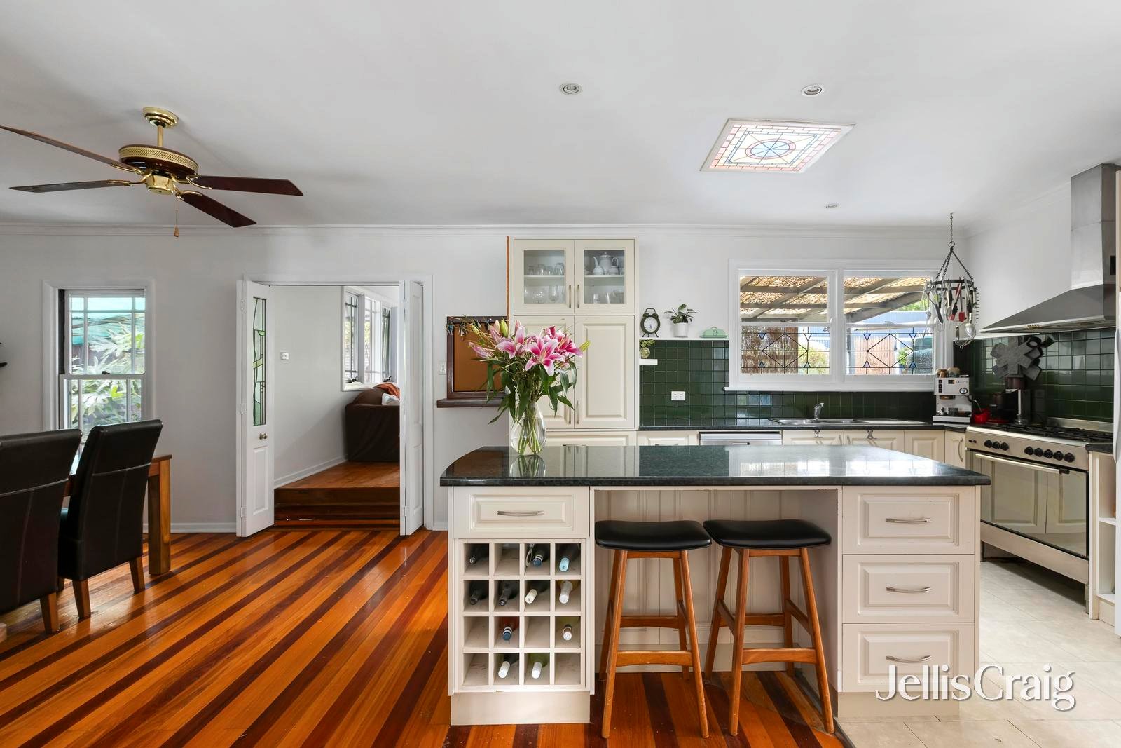 6 Beaconsfield Road, Briar&nbsp;Hill image 4