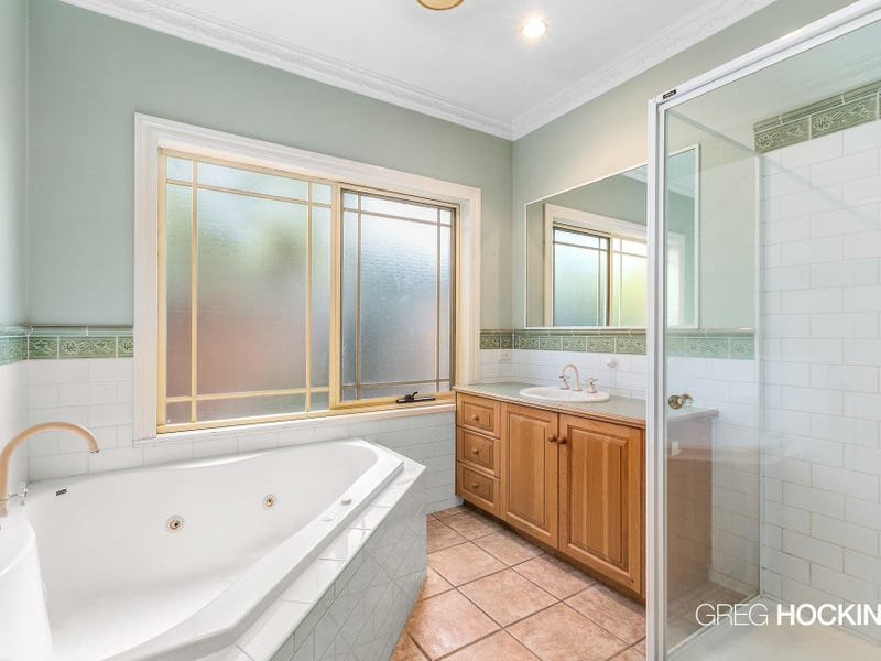 6 Belah Avenue, Altona image 15