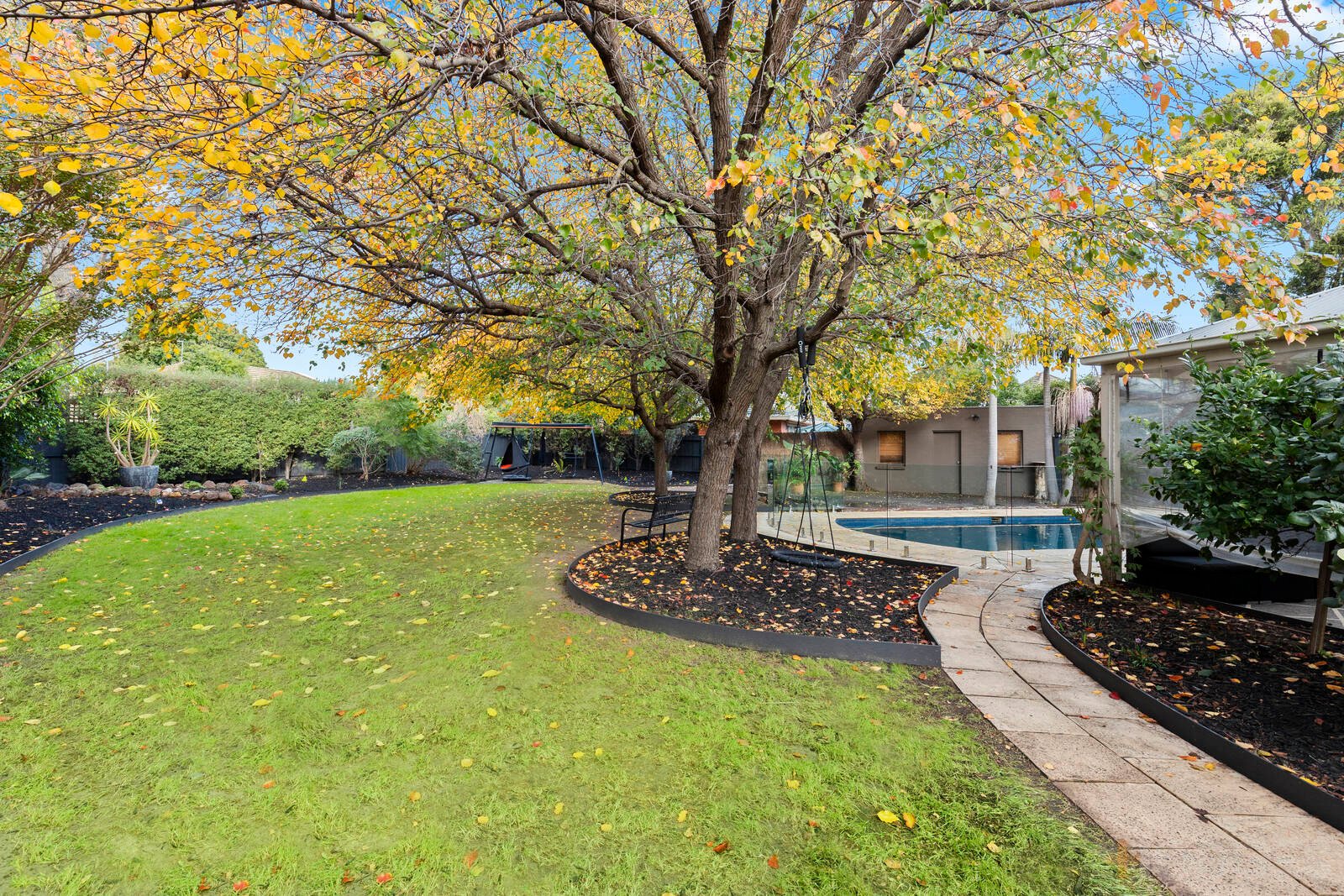 6 Bellaire Court Beaumaris
