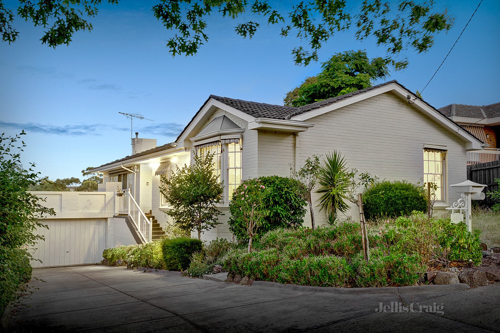 6 Benambra Drive, Templestowe Lower image 1