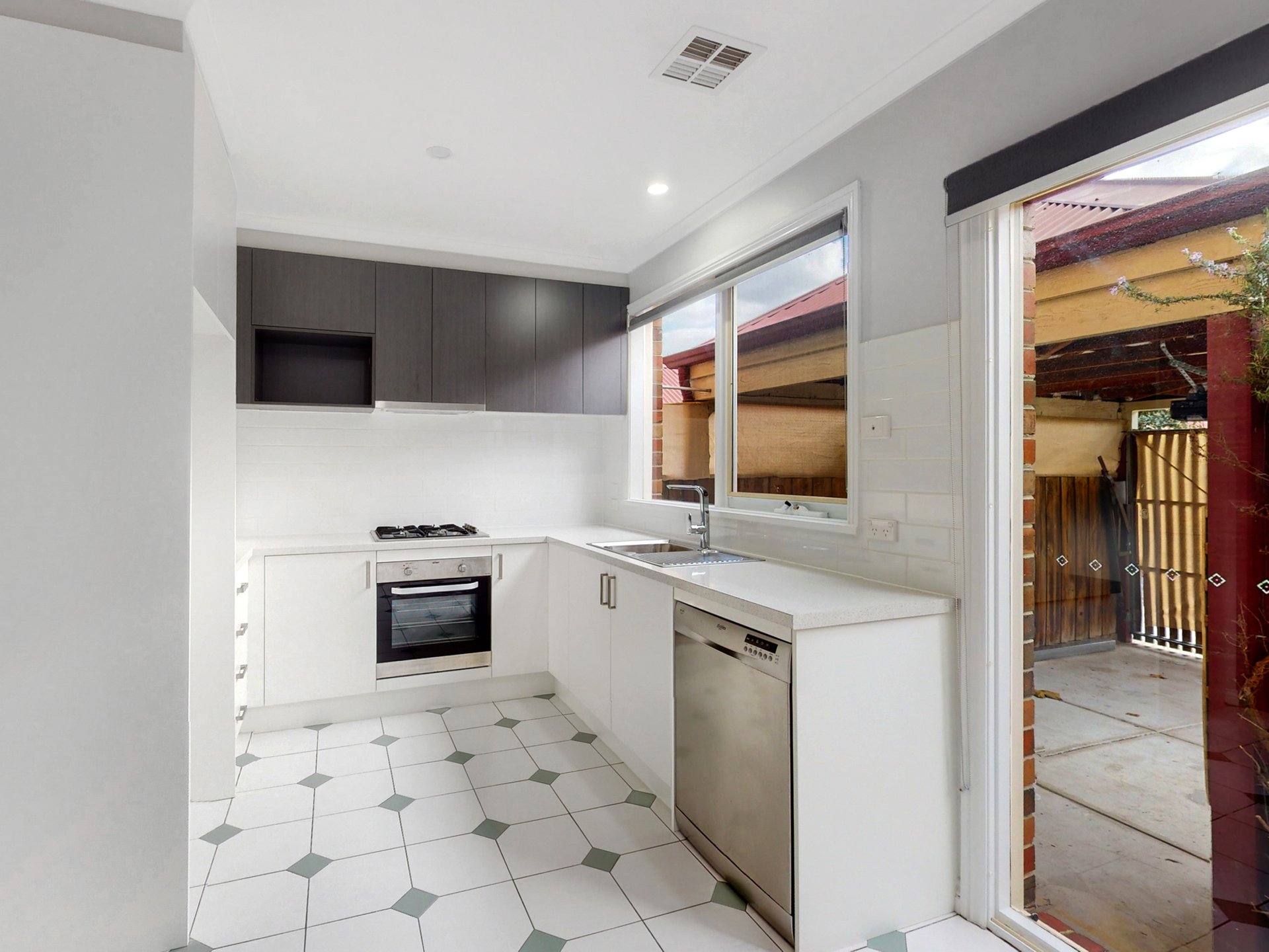 6 Bendall Street, Kensington image 2