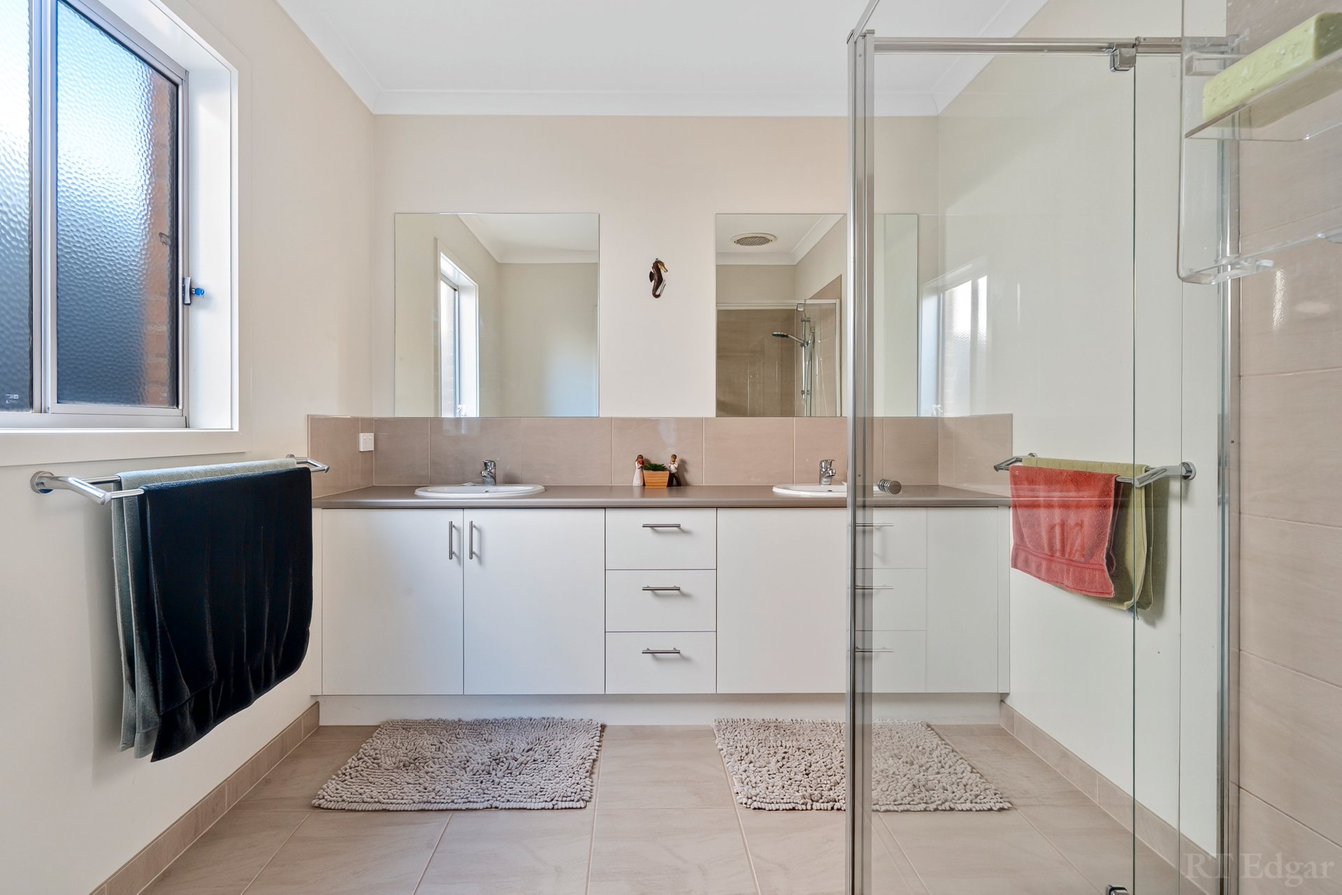 Property Gallery Thumbnail 6