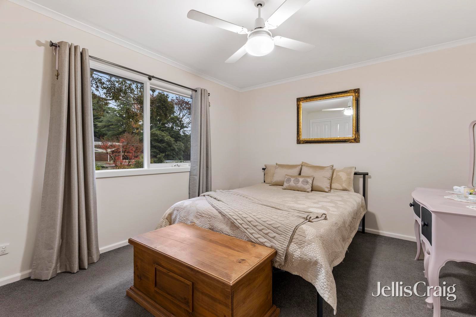 6 Boyana Crescent, Croydon image 11