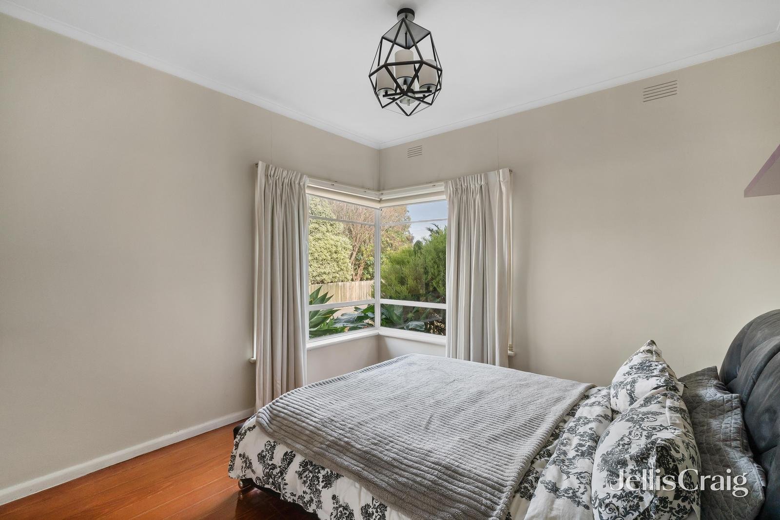 6 Bray Court, Bentleigh East image 9