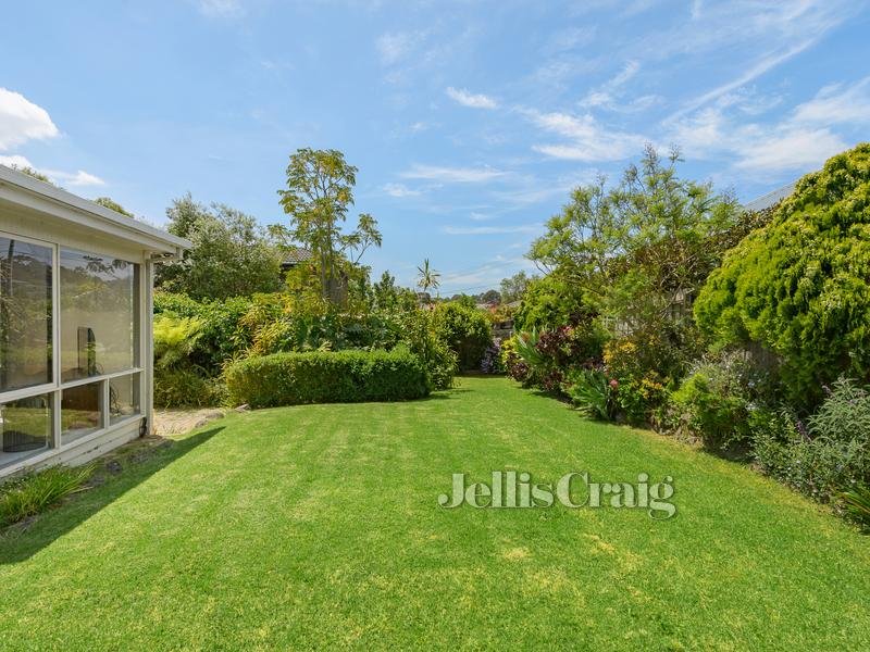 6 Buckingham Crescent, Doncaster image 6