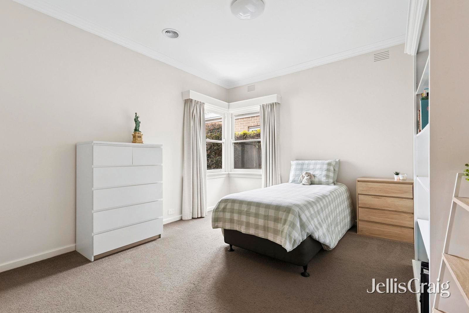 6 Calder Street, Manifold Heights image 14