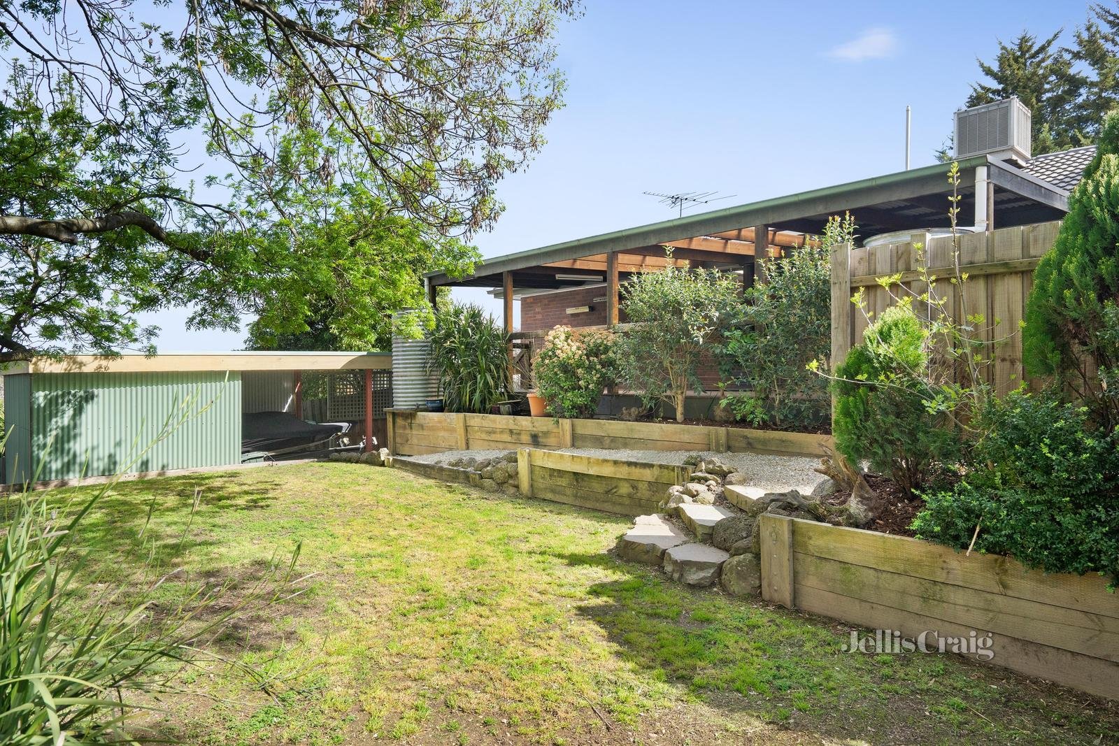 6 Carbora Dale, Greensborough image 3