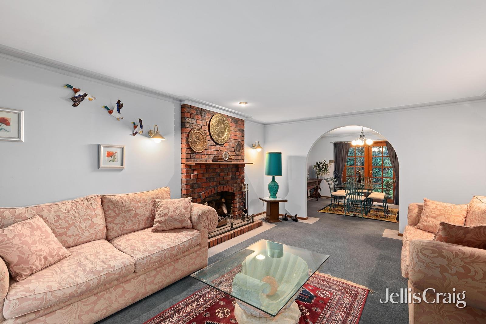 6 Carol Court, Warrandyte image 2