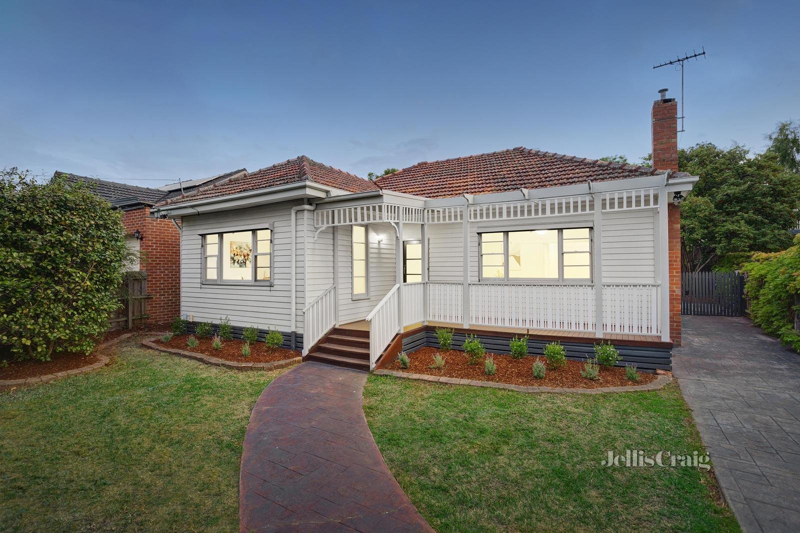 6 Caroline Street, Ringwood image 1