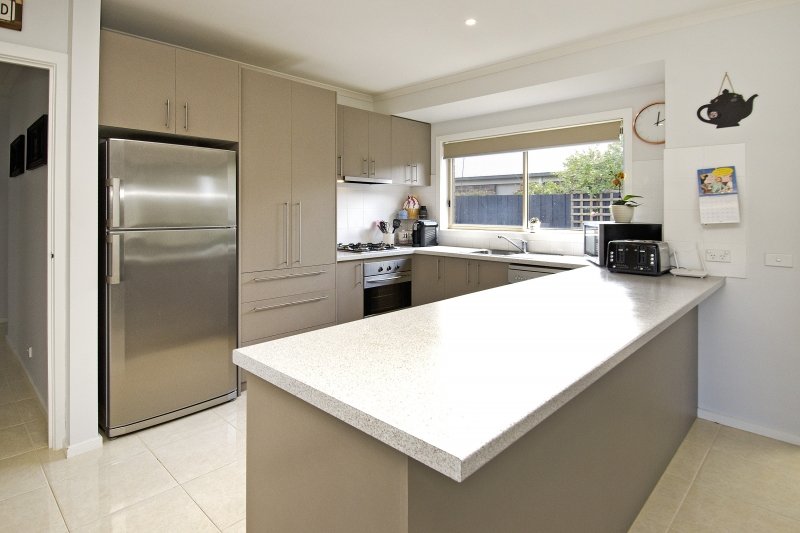 6 Carradale Street, Waurn Ponds image 3