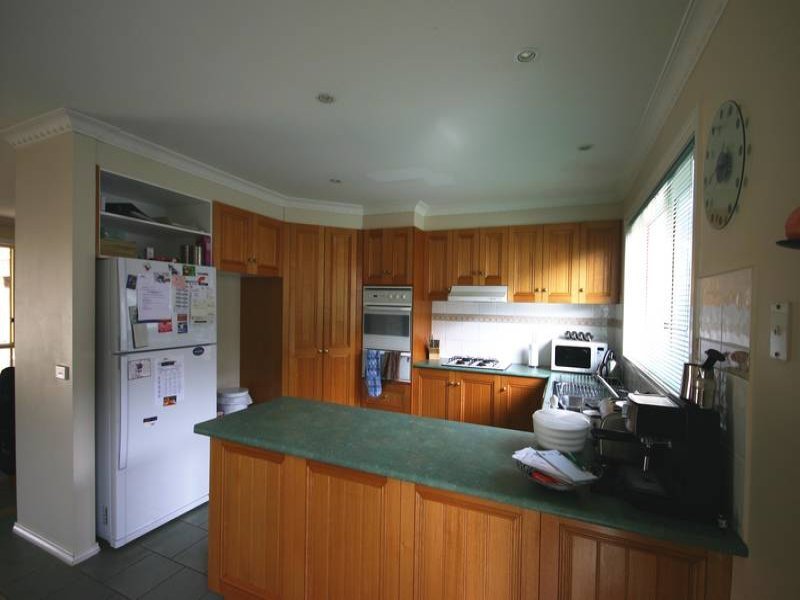 6 Cartledge Avenue, Mount Clear image 2