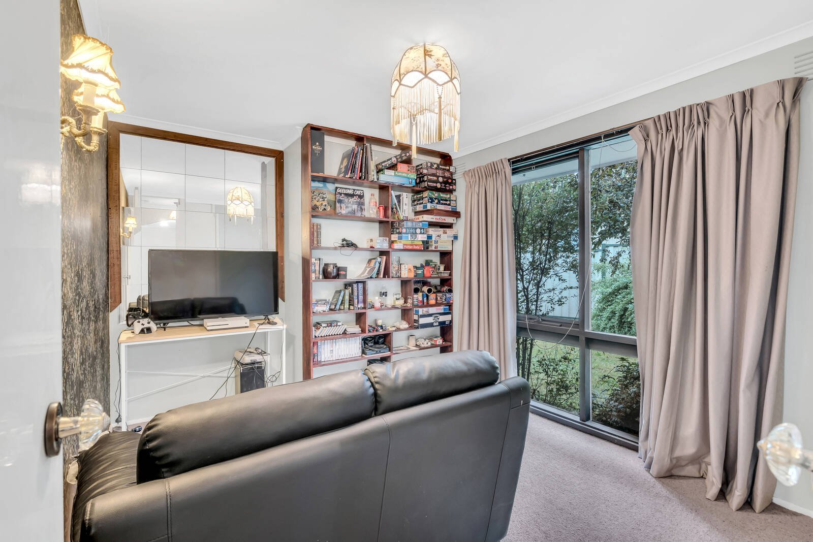 Property Gallery Thumbnail 11