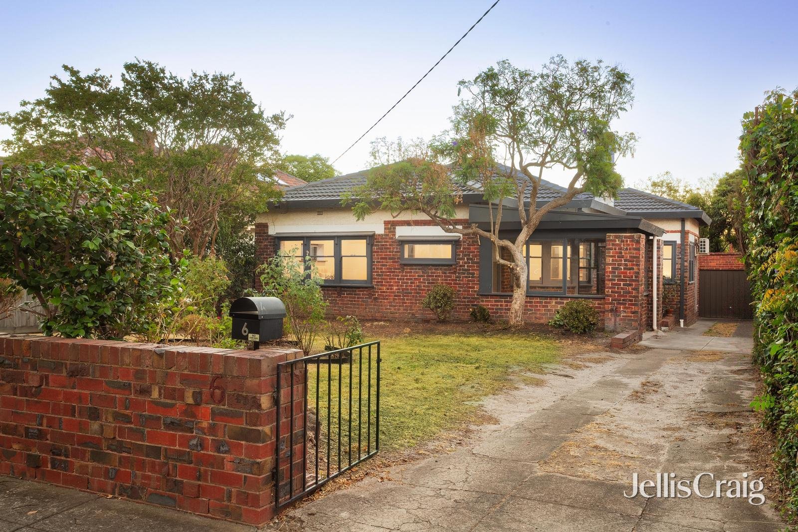 6 Celia Street, Glen&nbsp;Iris image 1