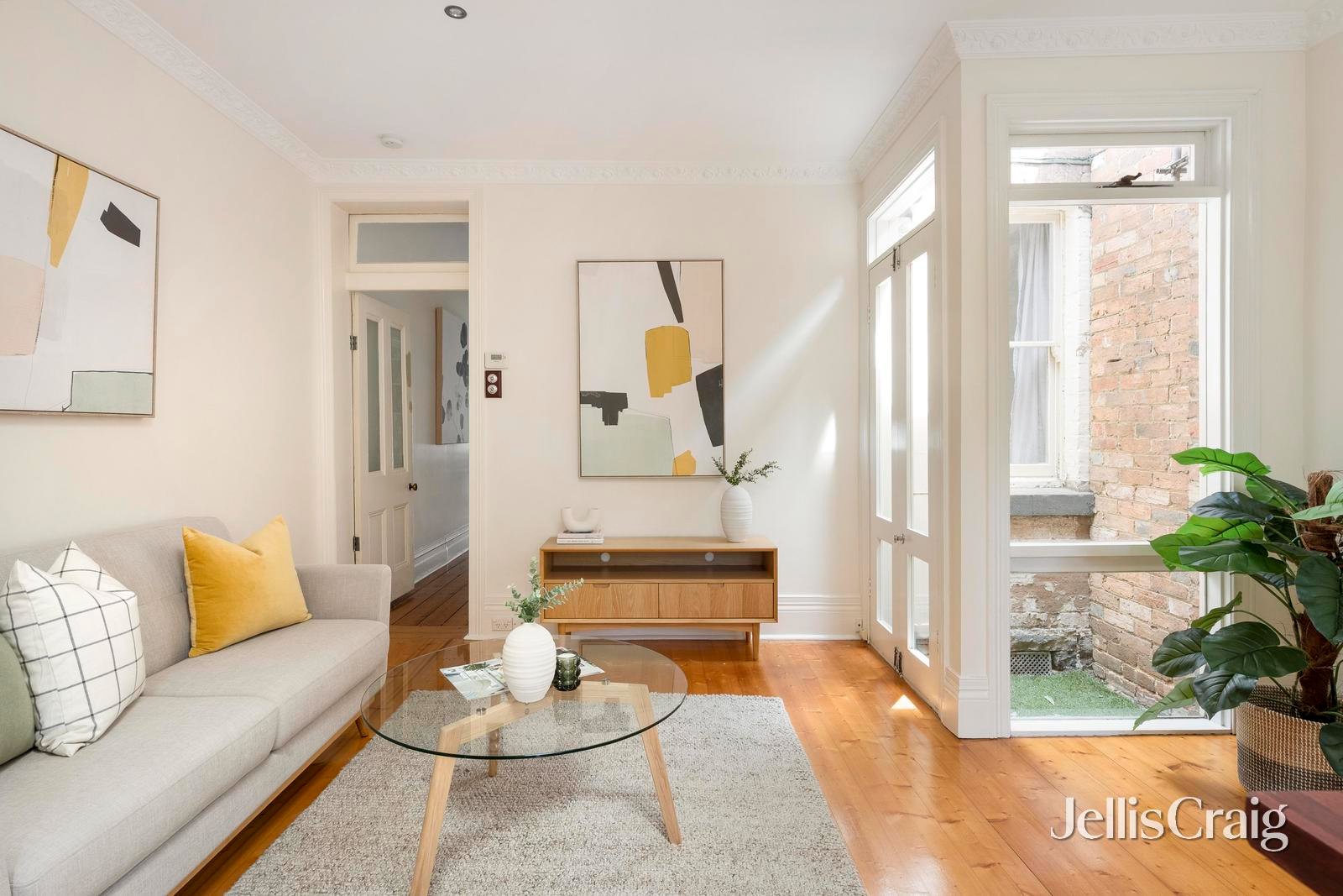6 Chapman Street, North Melbourne image 2
