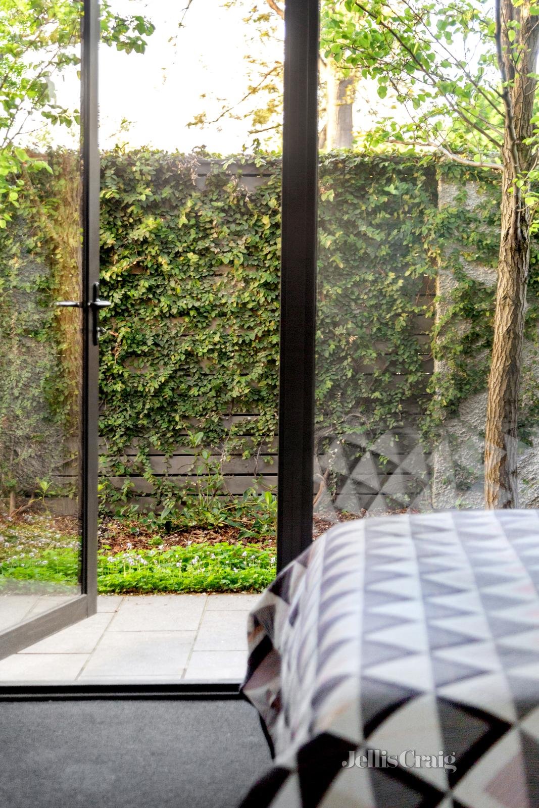 6 Charles Street, Hawthorn image 8