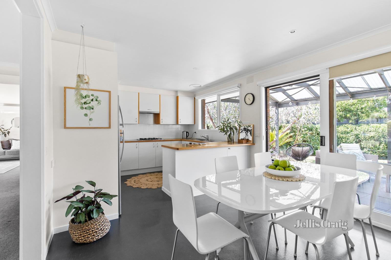 6 Clarood Crescent, Chelsea Heights image 7