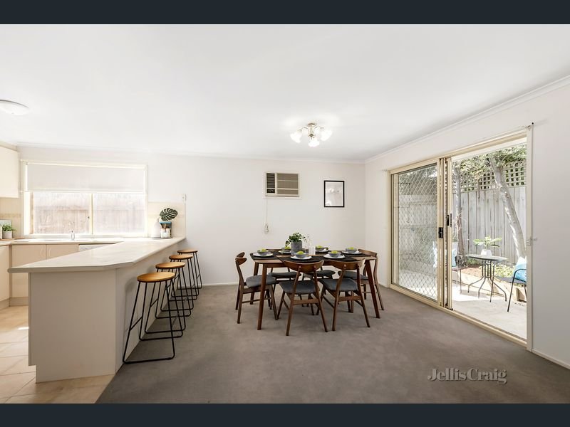 6 Clay Court, Blackburn North image 3